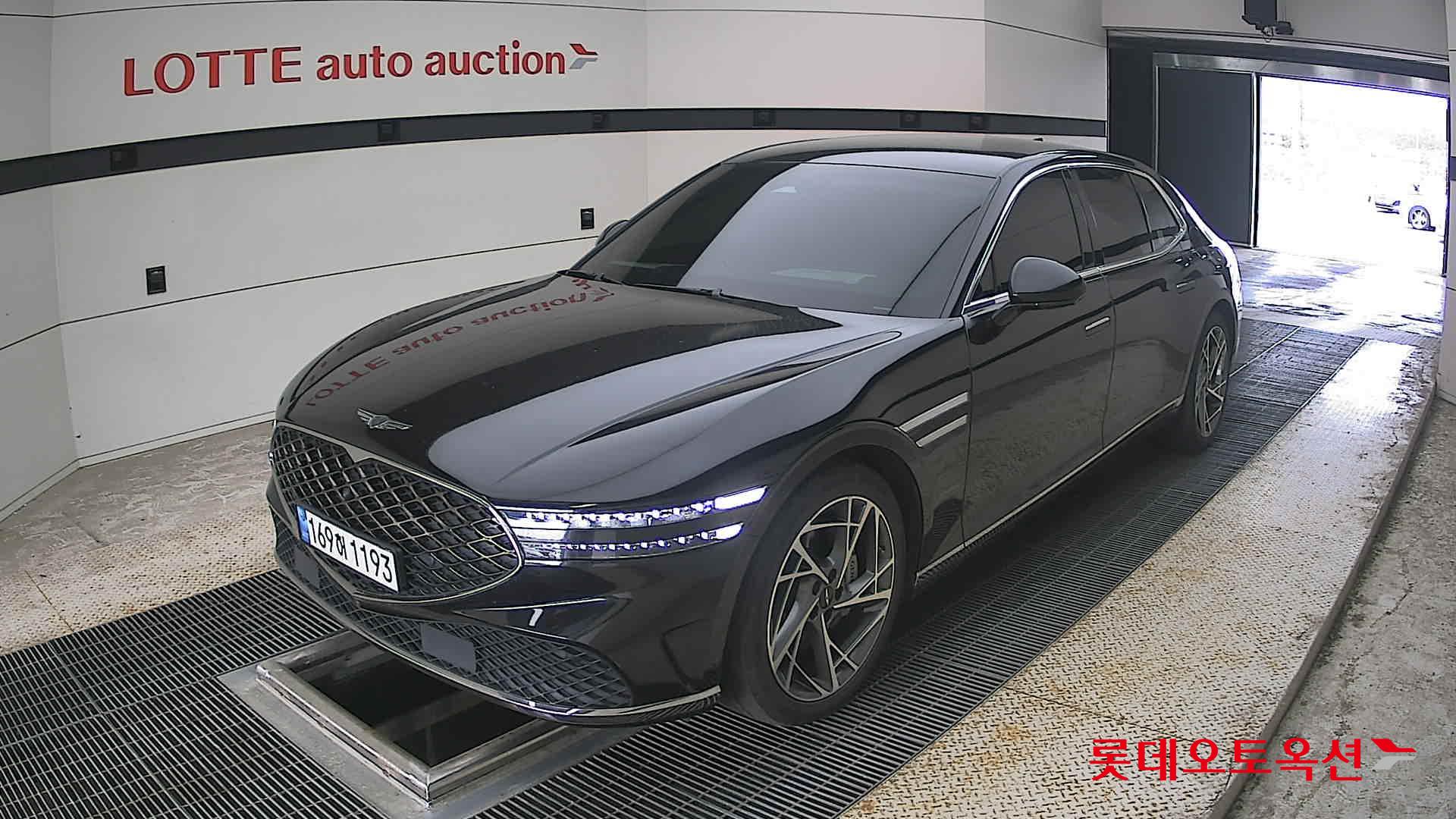 2022 - genesis g90
