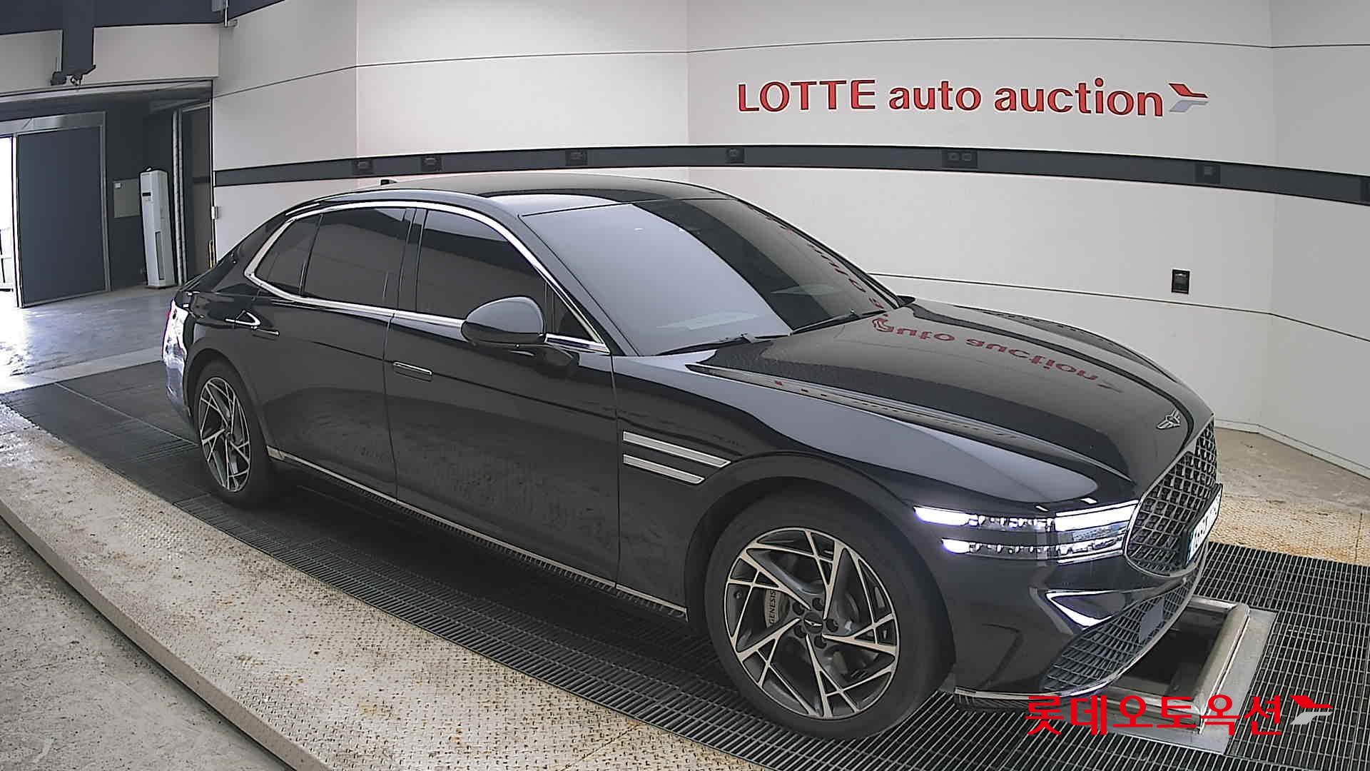 2022 - genesis g90