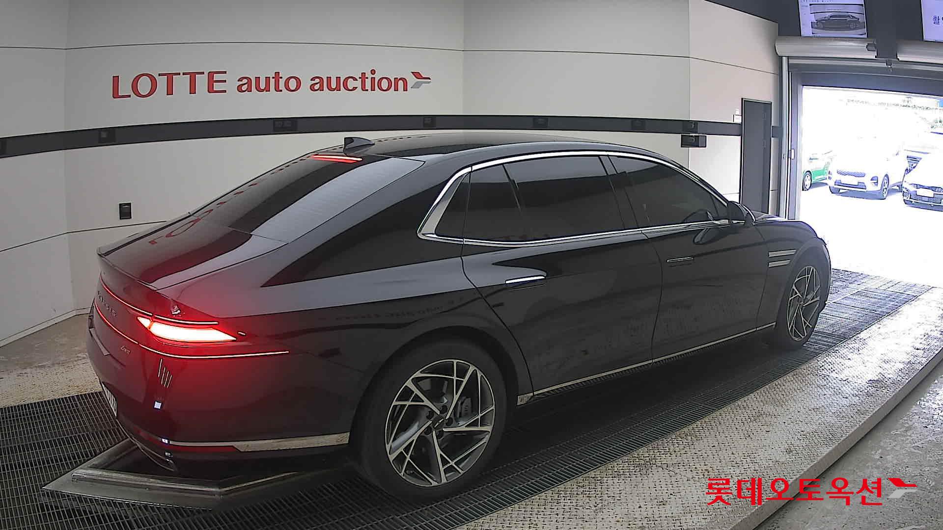 2022 - genesis g90