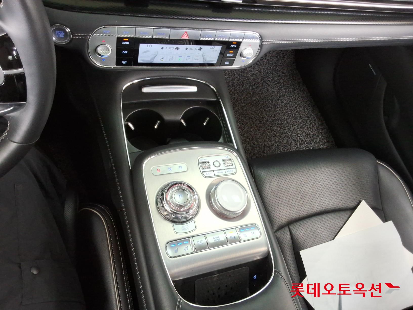 2022 - genesis g90