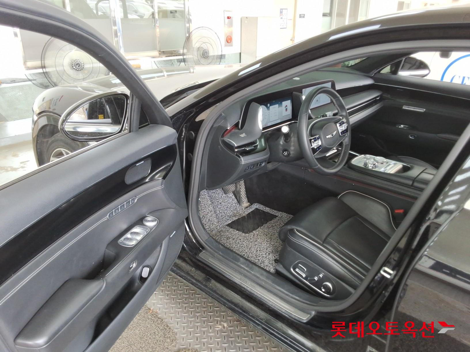 2022 - genesis g90
