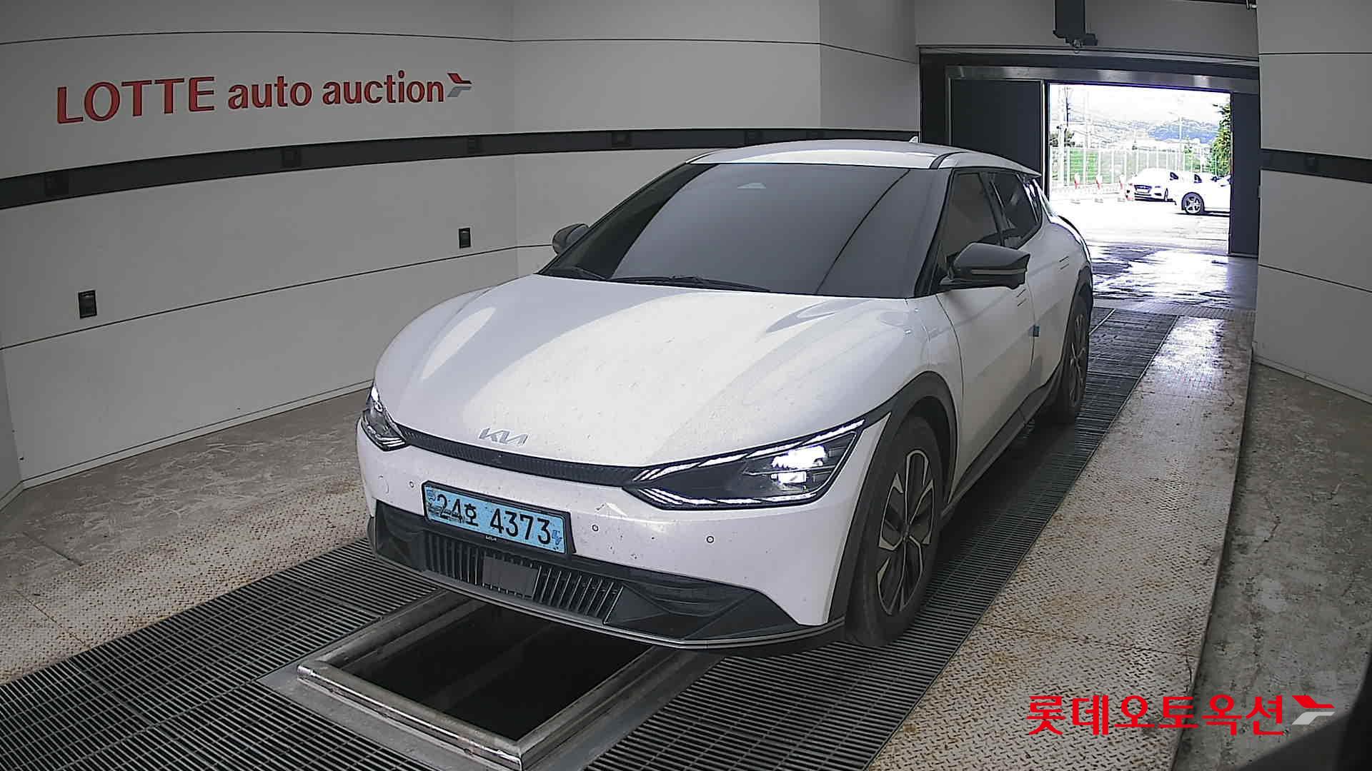 2023 - kia ev6