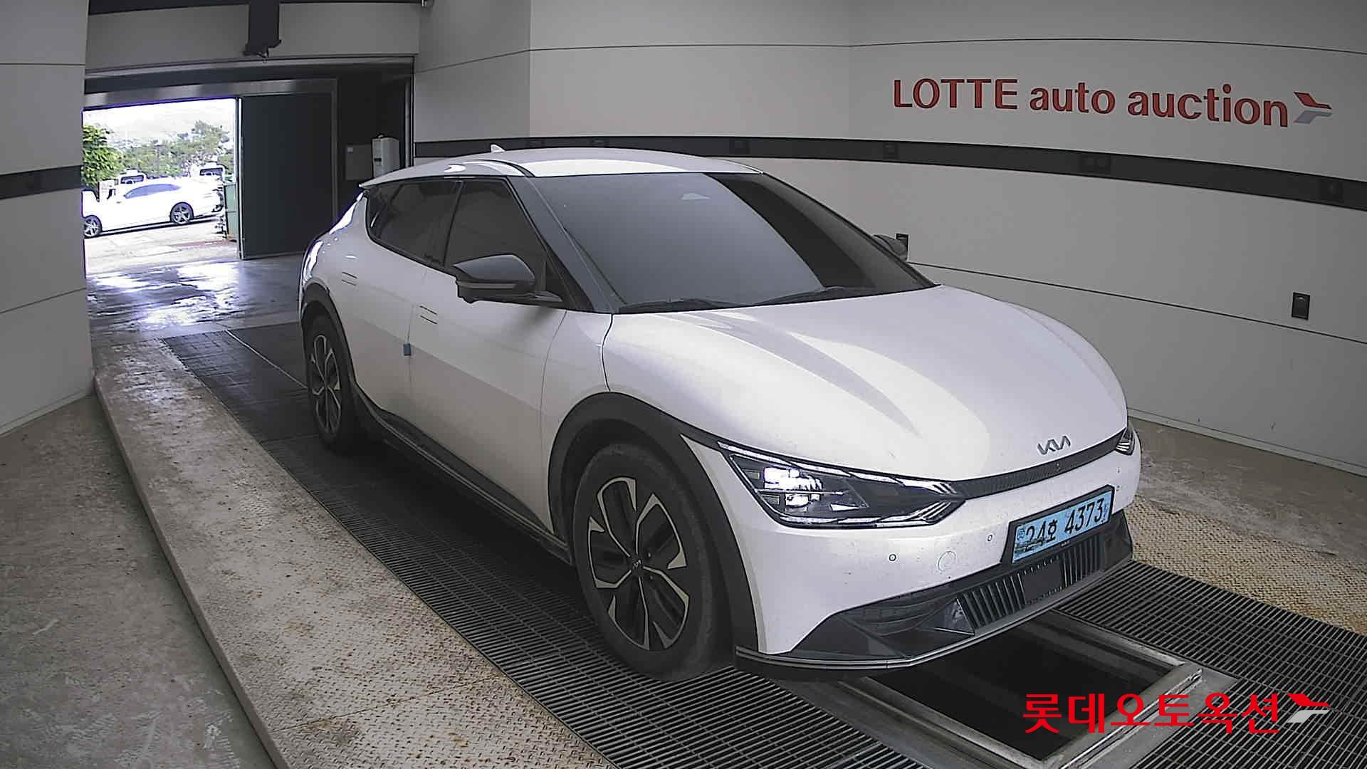 2023 - kia ev6