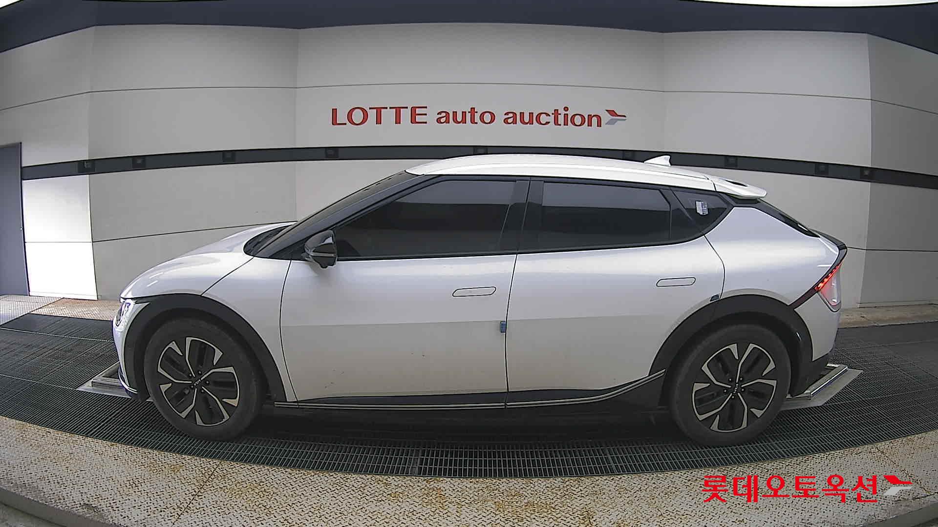 2023 - kia ev6