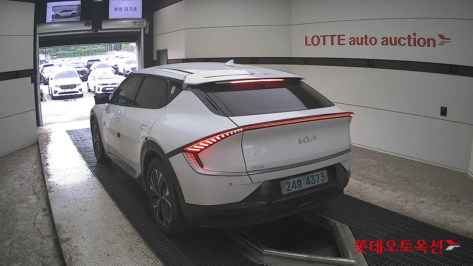 2023 - kia ev6