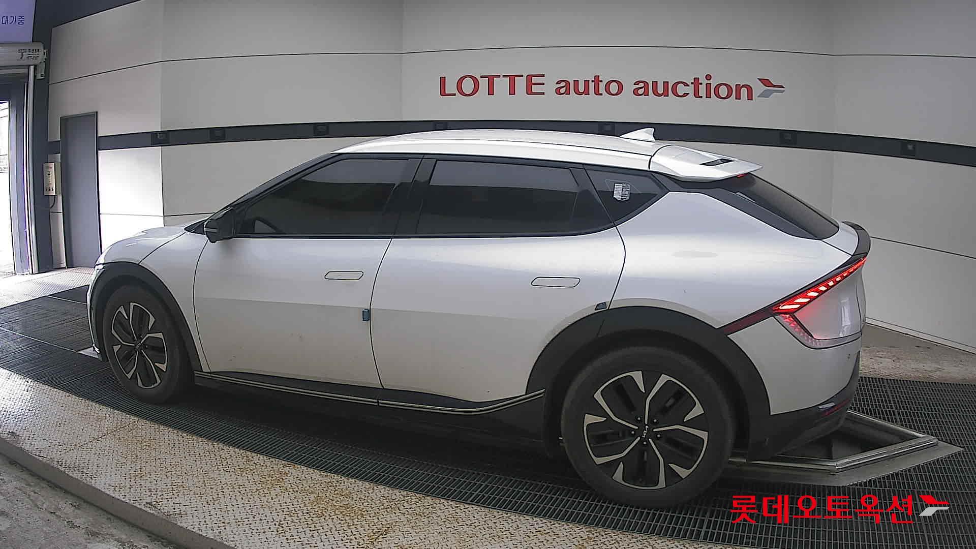 2023 - kia ev6