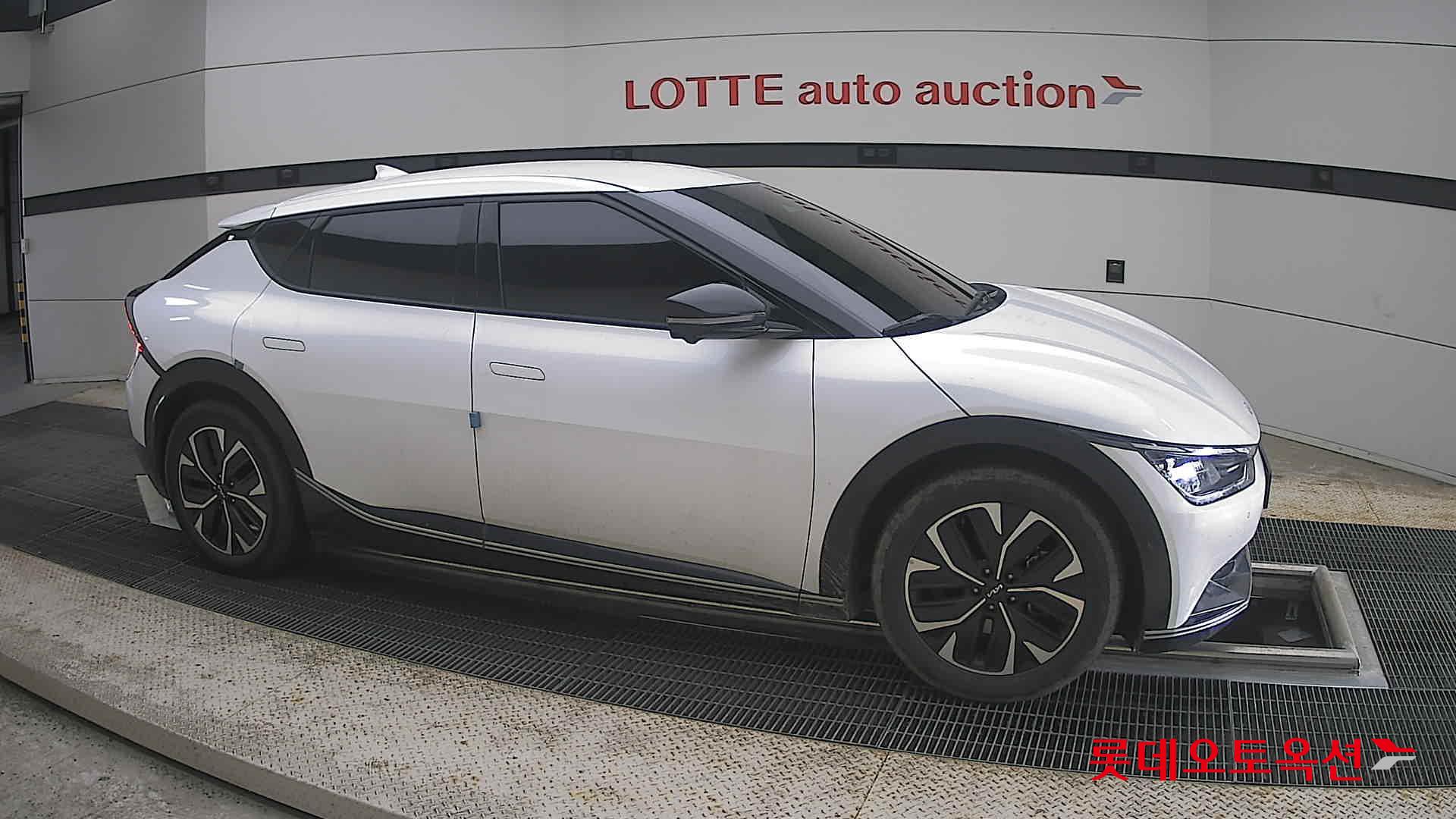 2023 - kia ev6