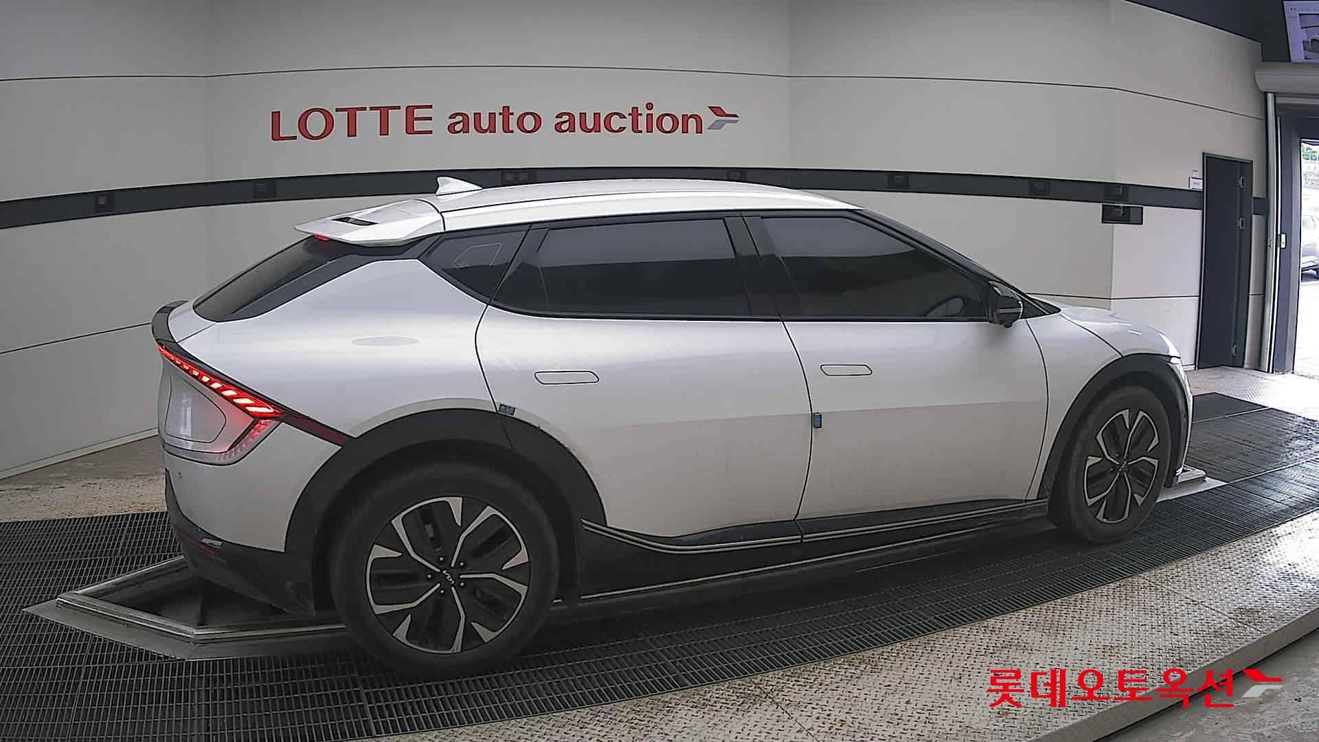 2023 - kia ev6