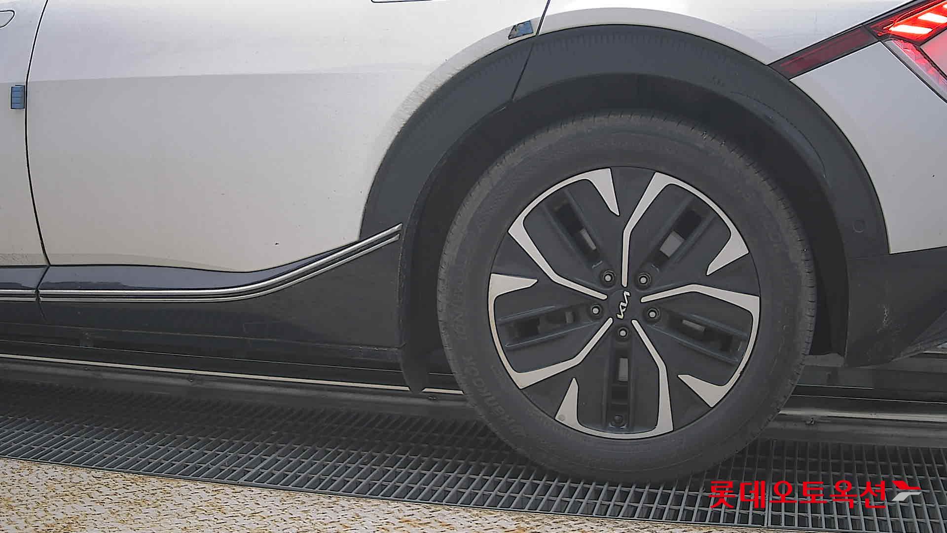 2023 - kia ev6