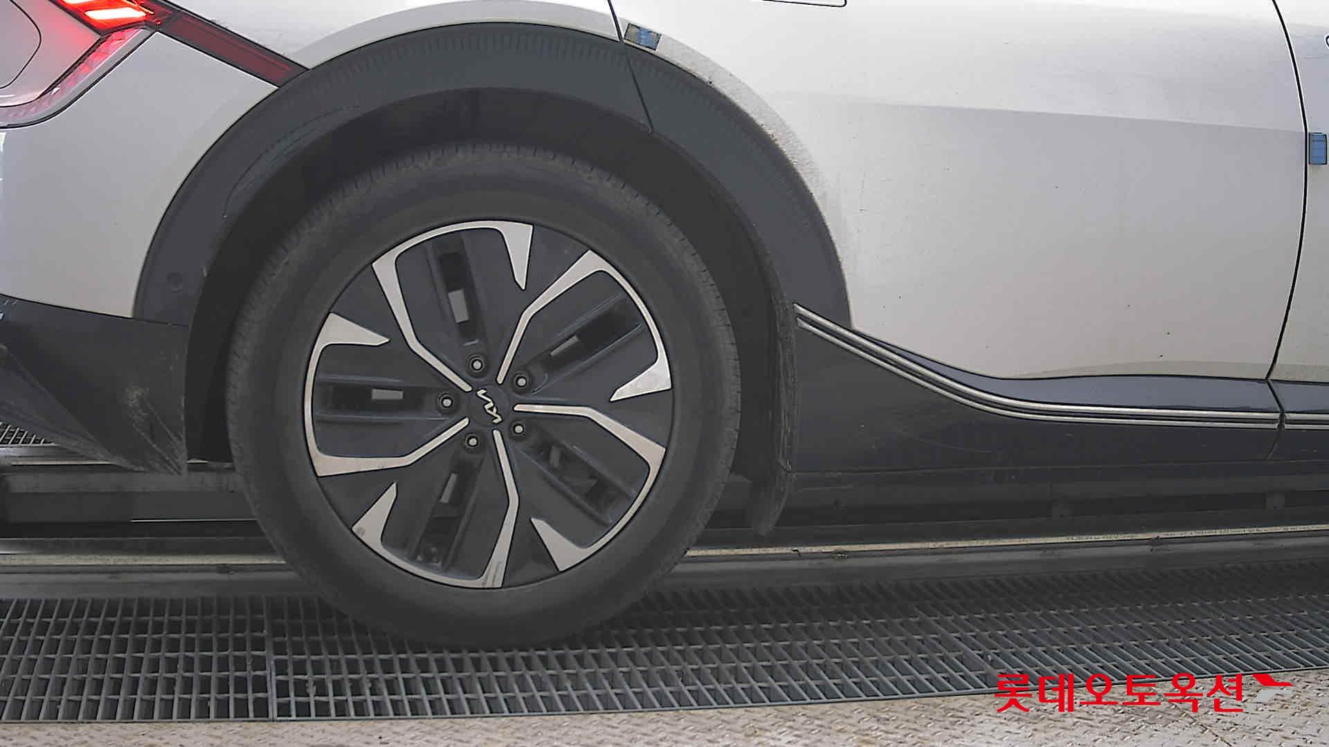 2023 - kia ev6