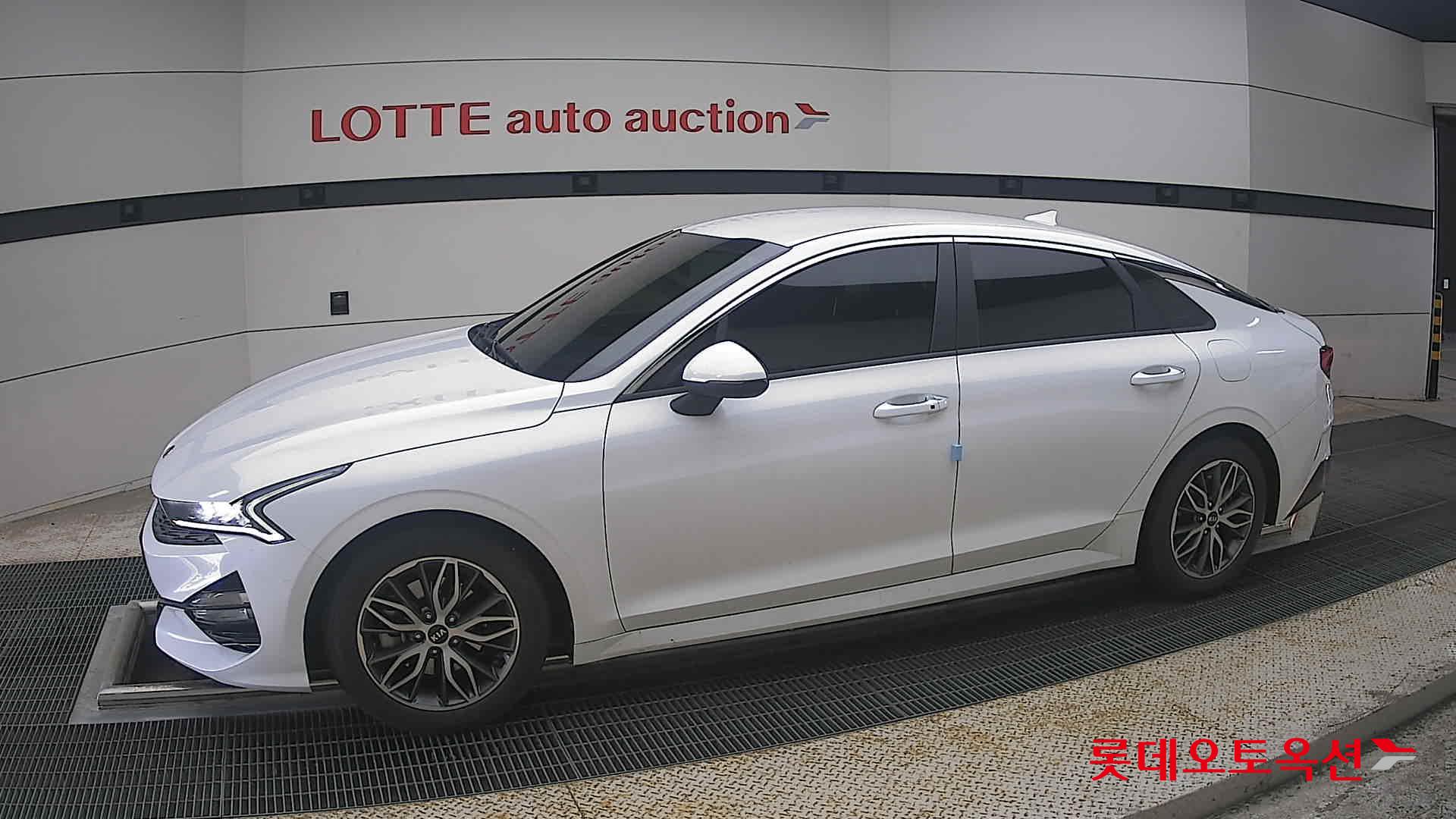 2020 - kia k5