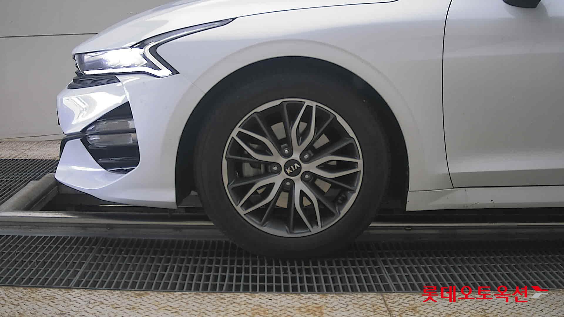 2020 - kia k5