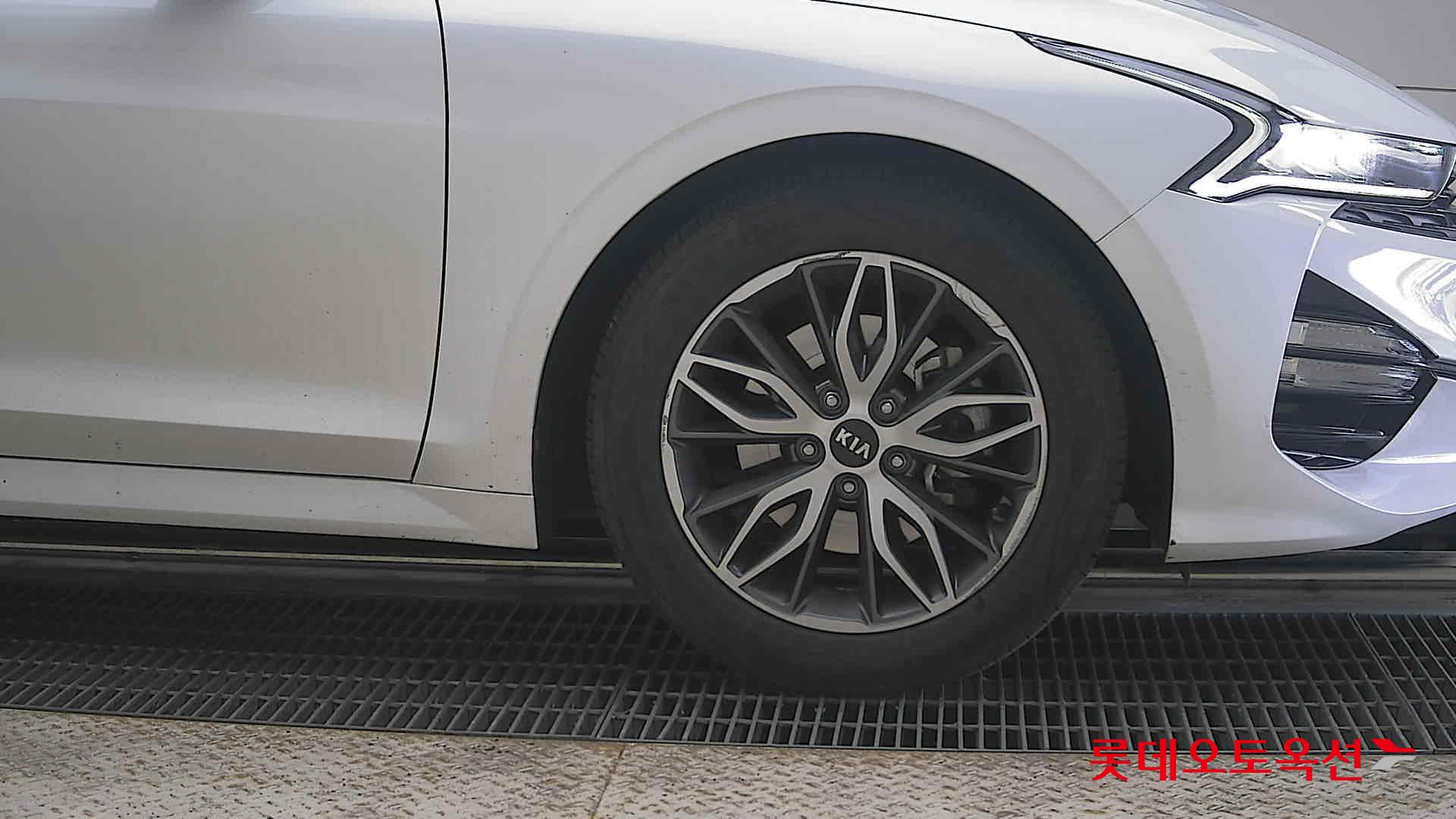 2020 - kia k5