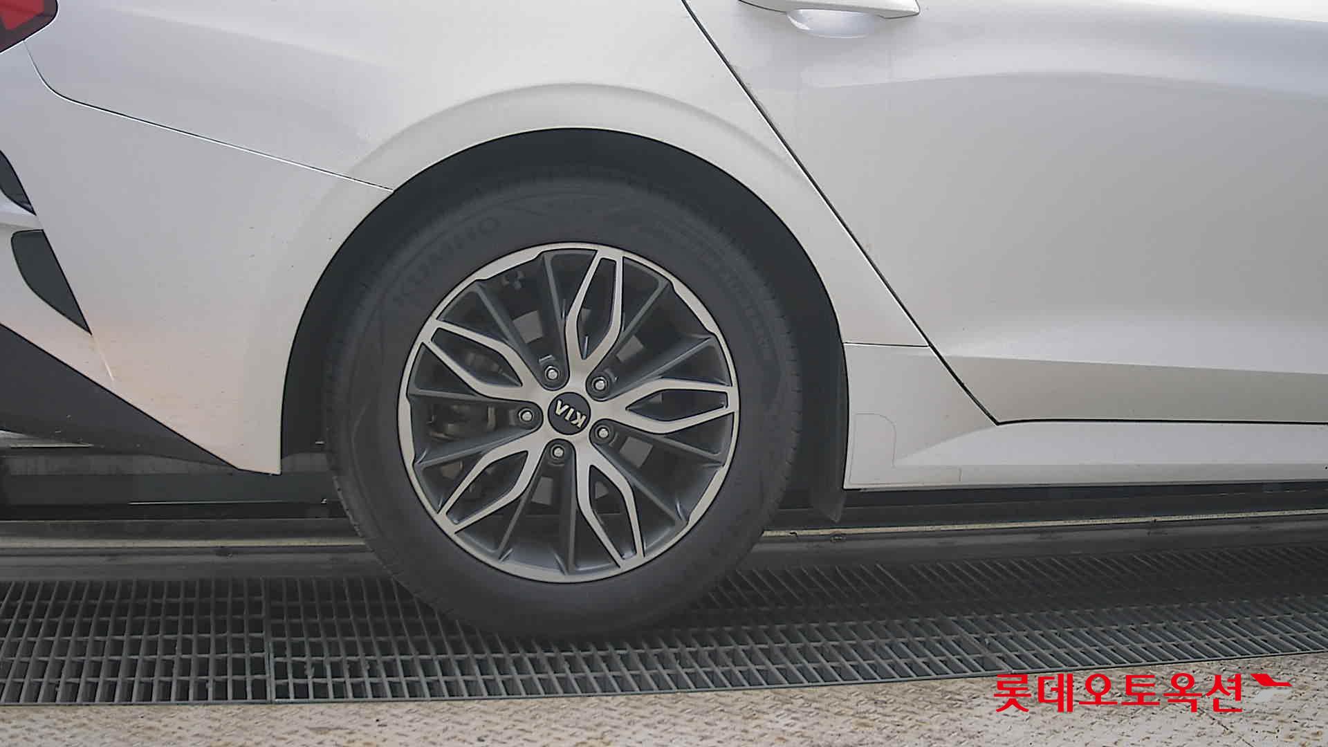 2020 - kia k5