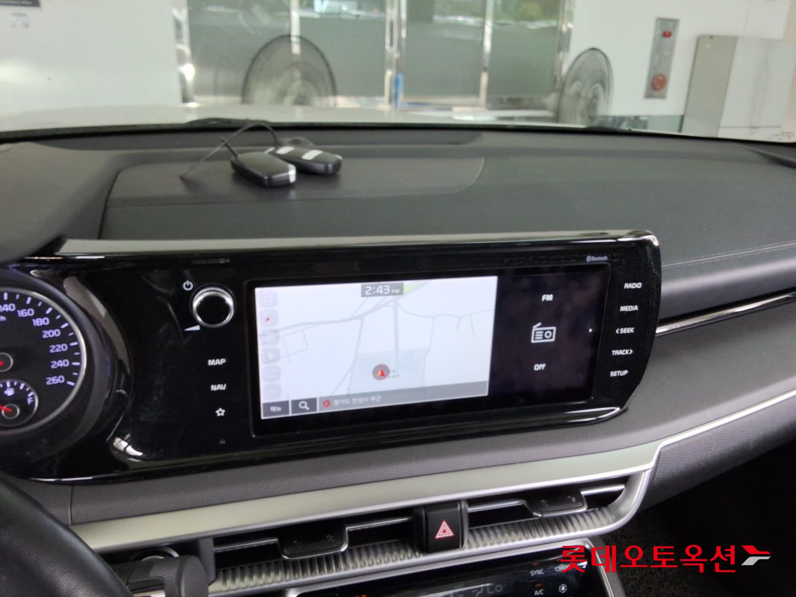 2022 - kia k5