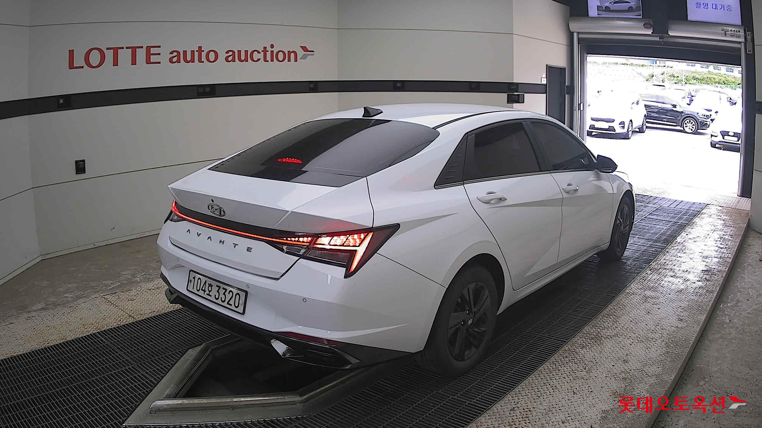 2021 - hyundai avante