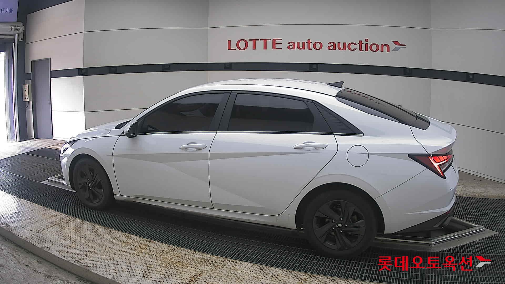2021 - hyundai avante