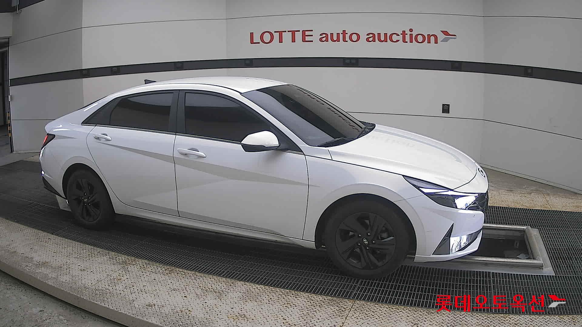 2021 - hyundai avante