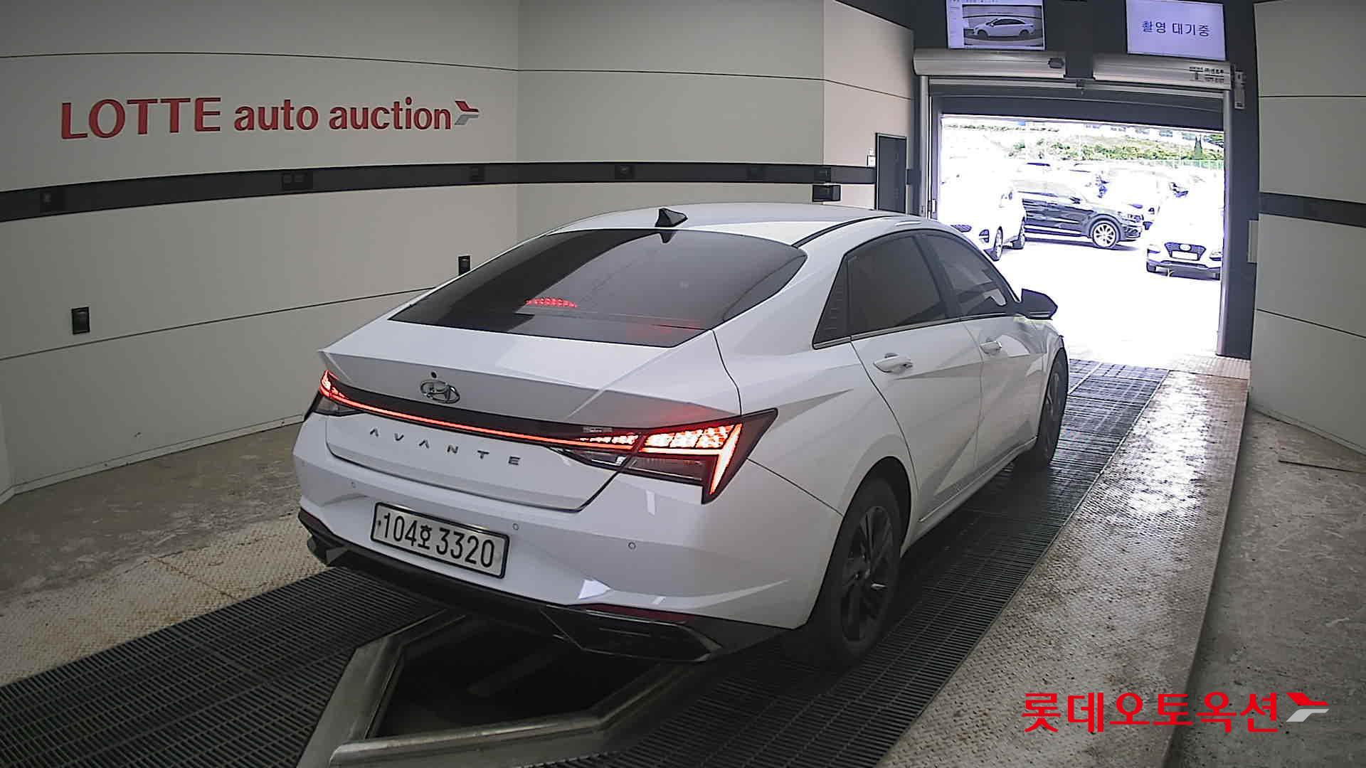2021 - hyundai avante