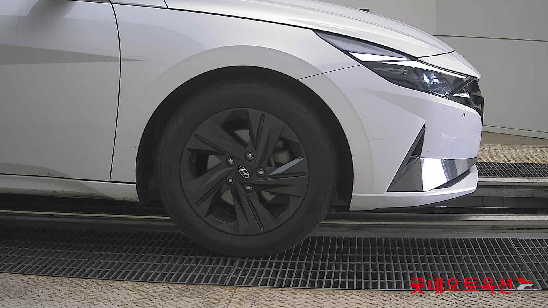 2021 - hyundai avante