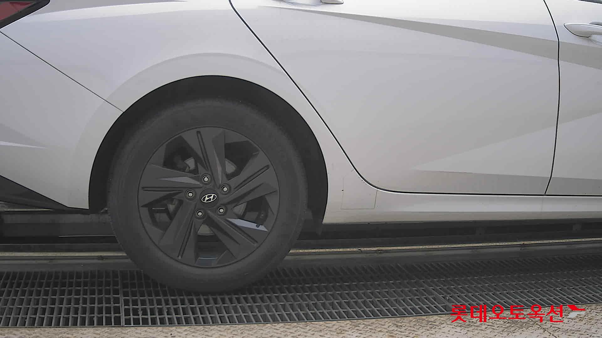 2021 - hyundai avante