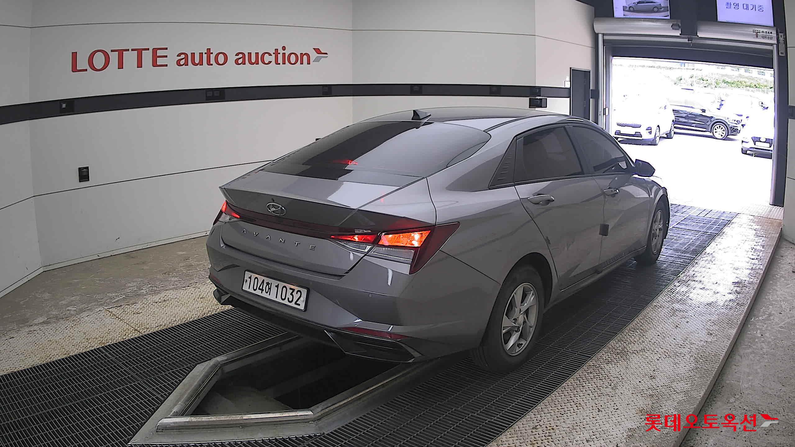 2021 - hyundai avante