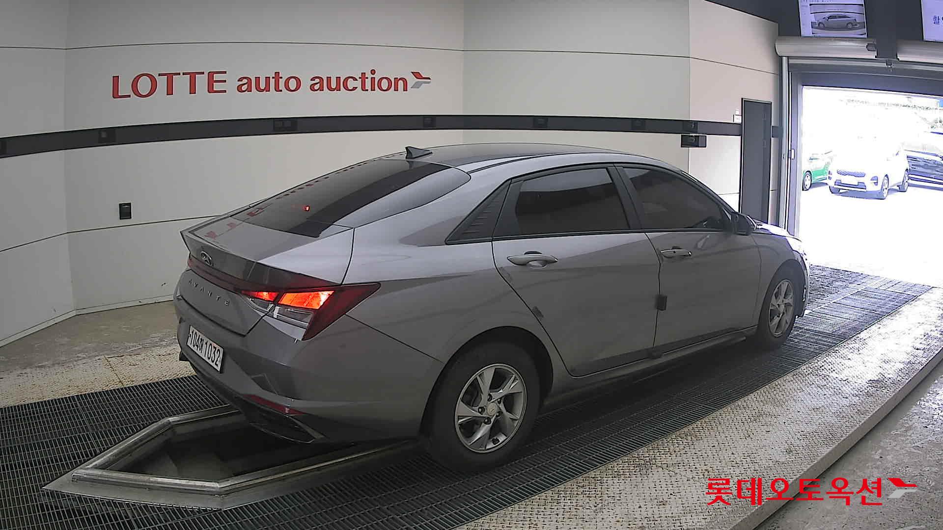 2021 - hyundai avante