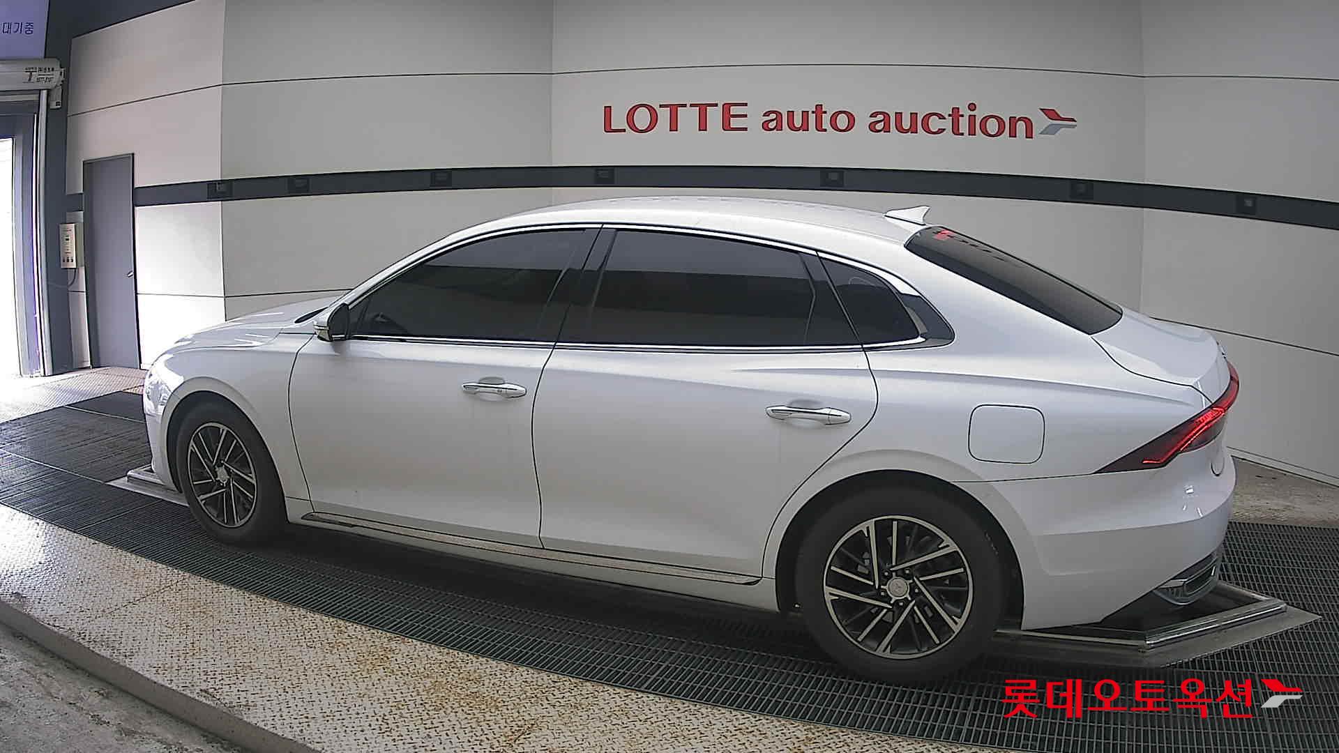 2020 - hyundai grandeur