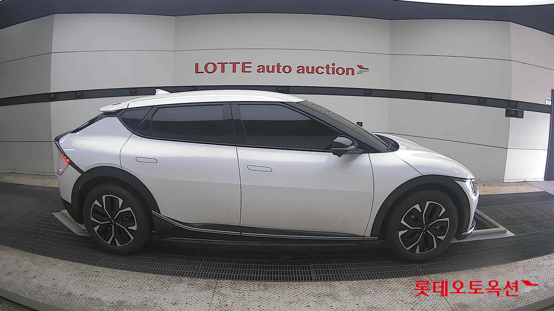 2022 - kia ev6