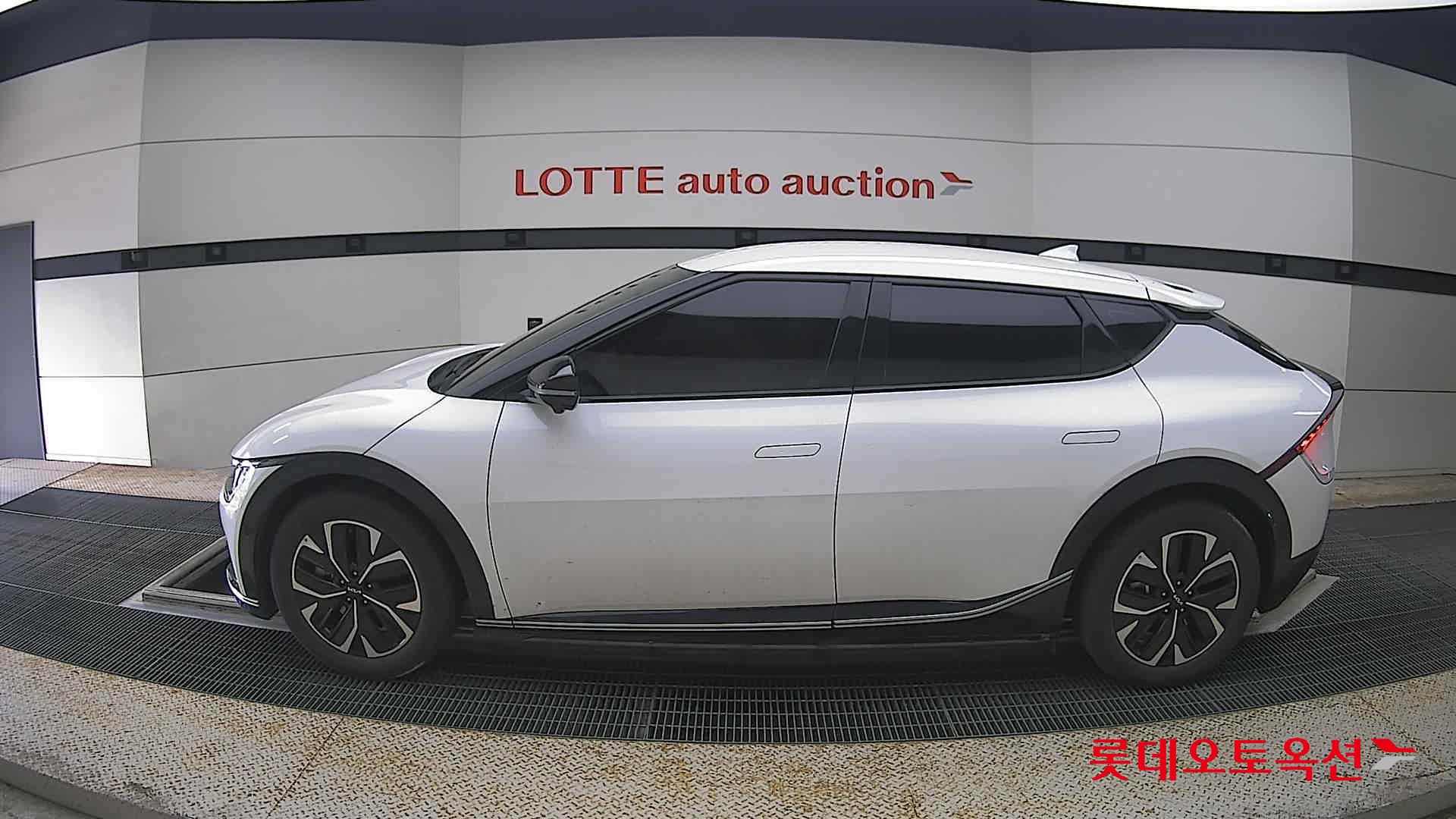 2022 - kia ev6