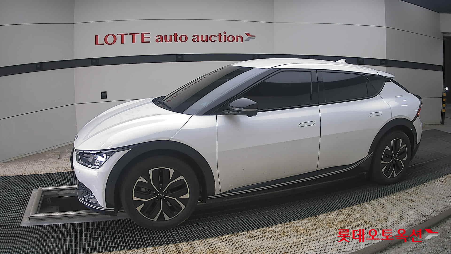 2022 - kia ev6