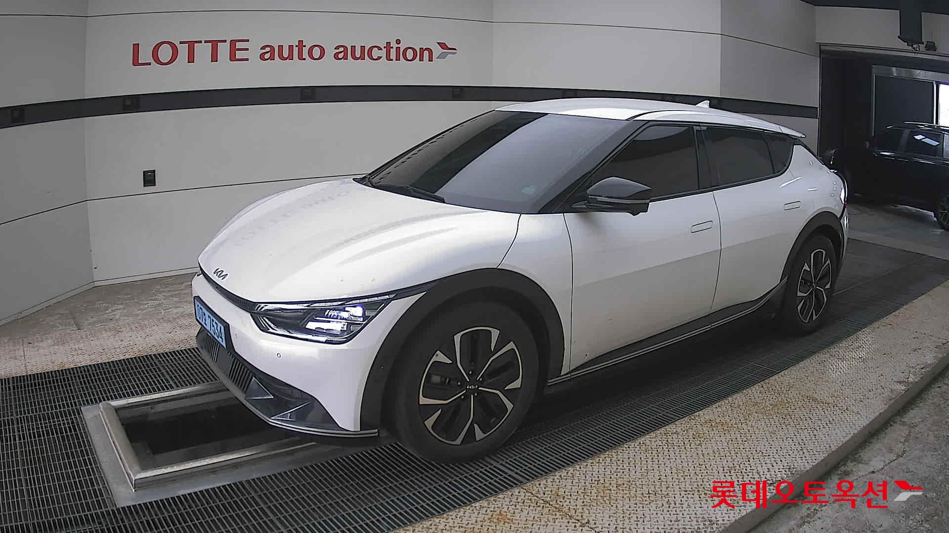 2022 - kia ev6