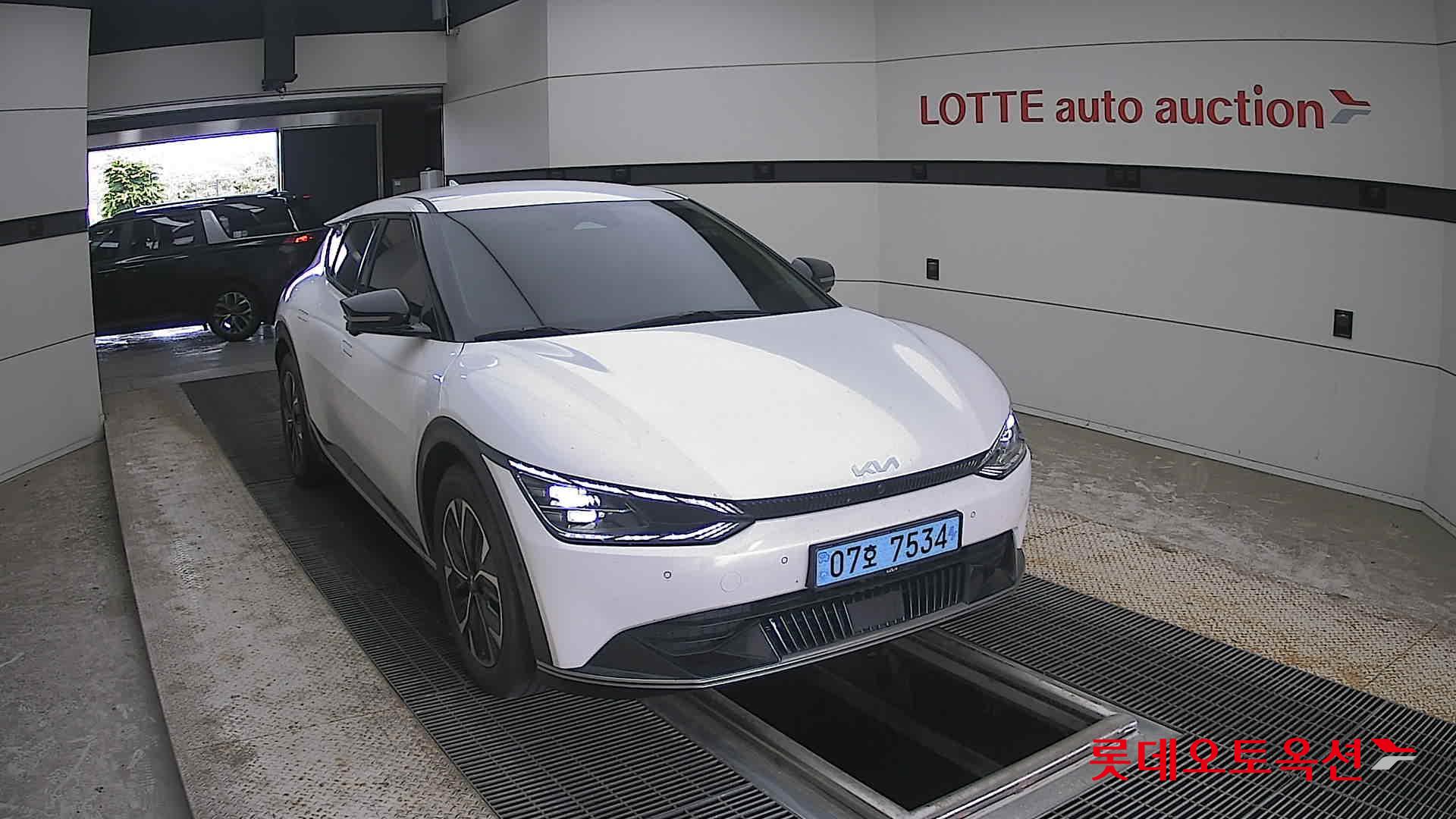2022 - kia ev6