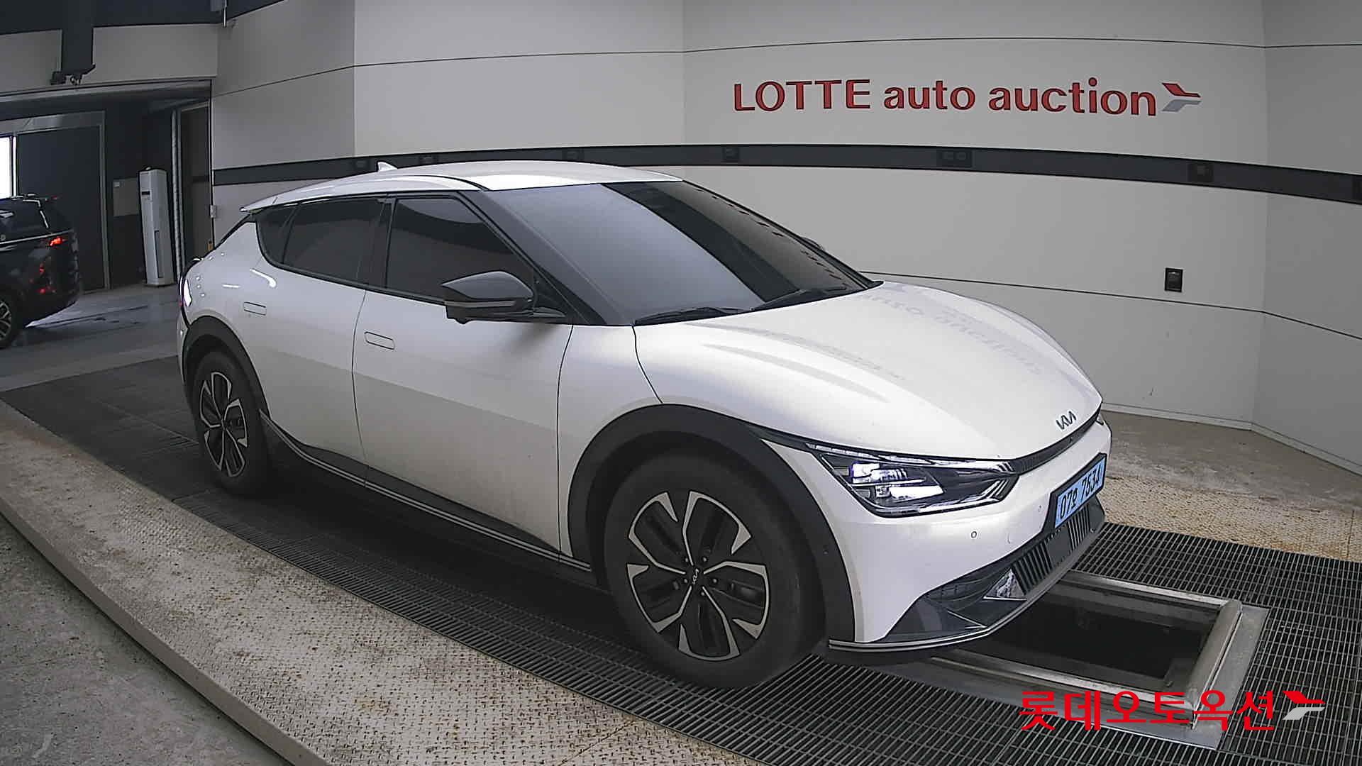 2022 - kia ev6