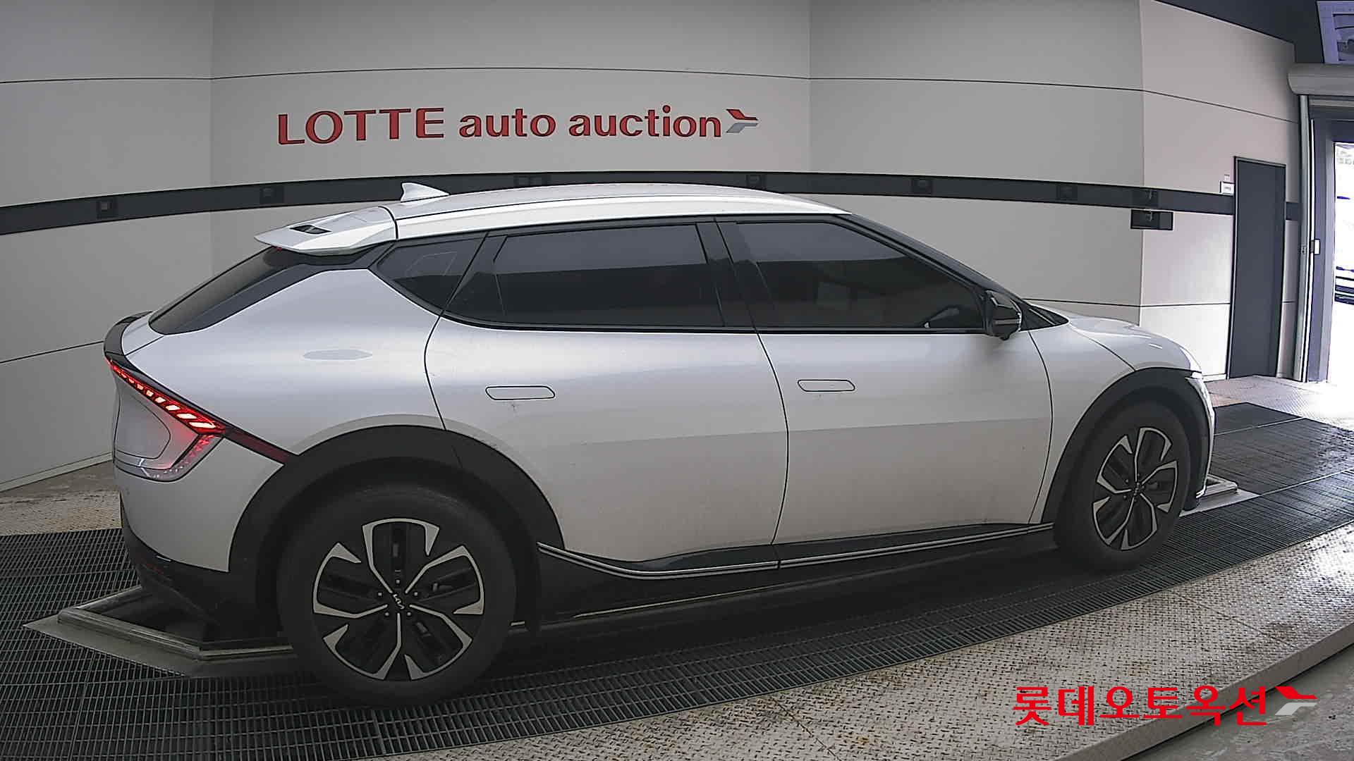 2022 - kia ev6