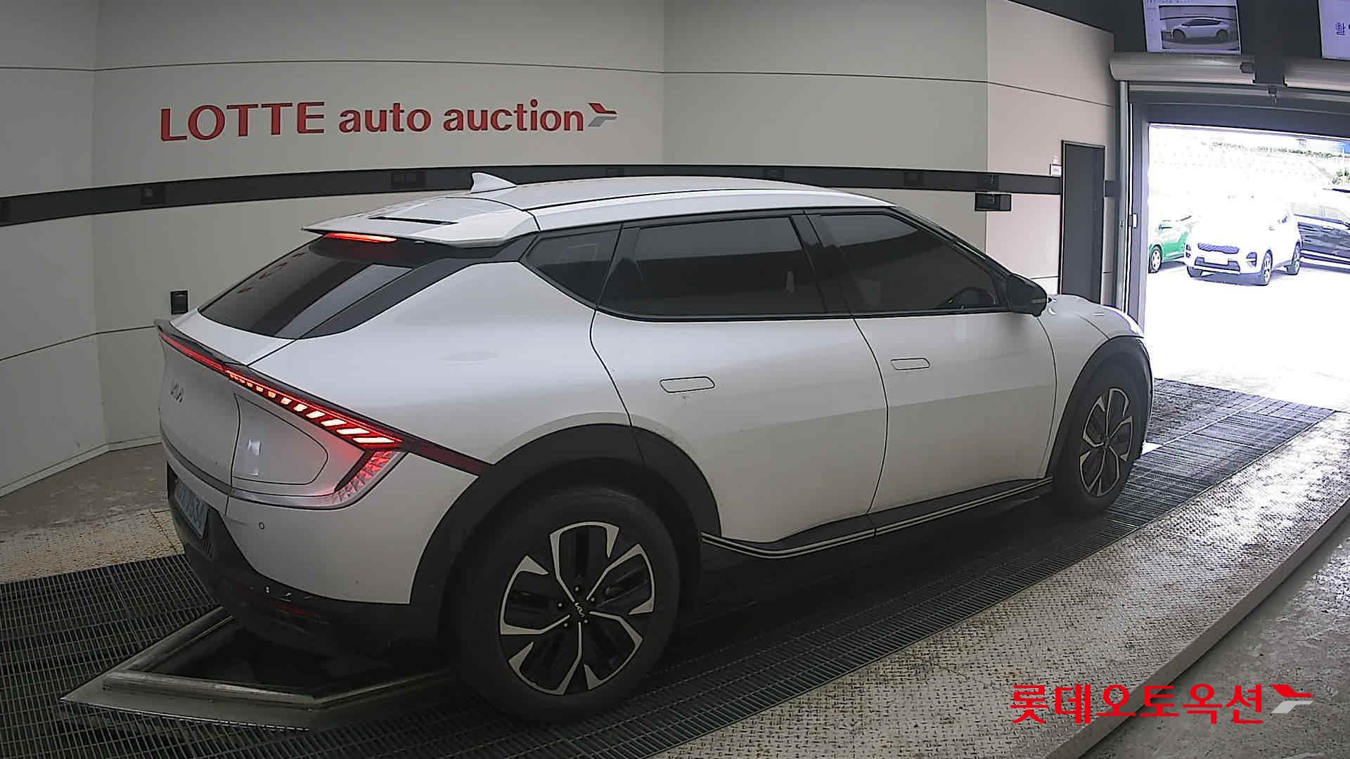 2022 - kia ev6