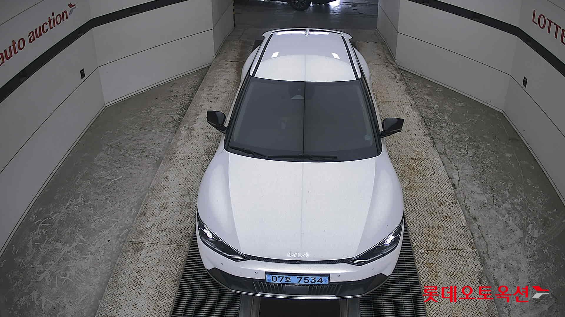 2022 - kia ev6