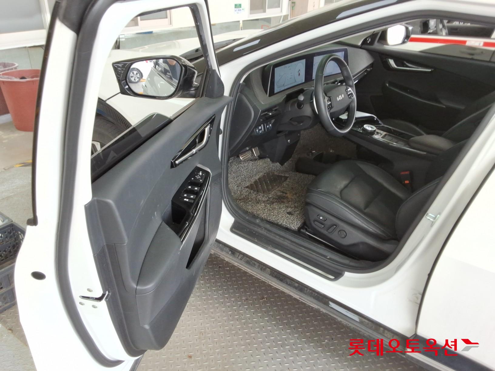 2022 - kia ev6