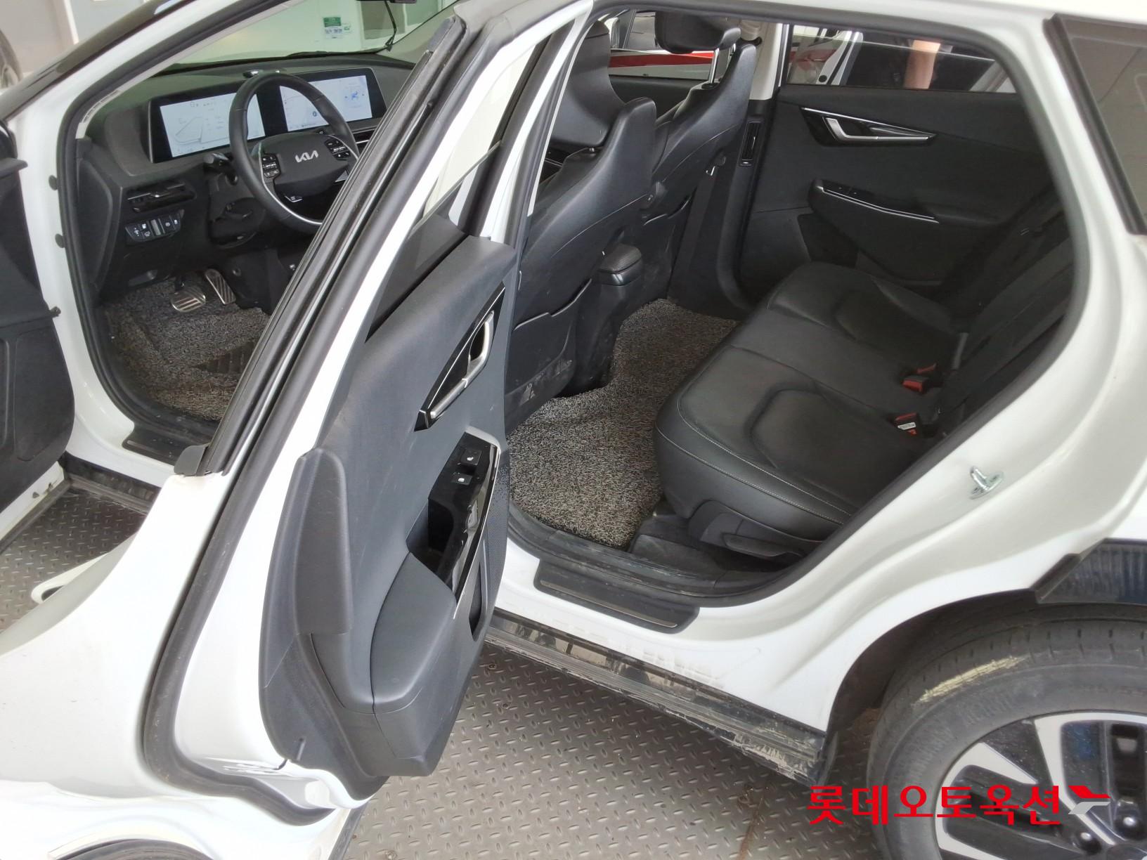 2022 - kia ev6