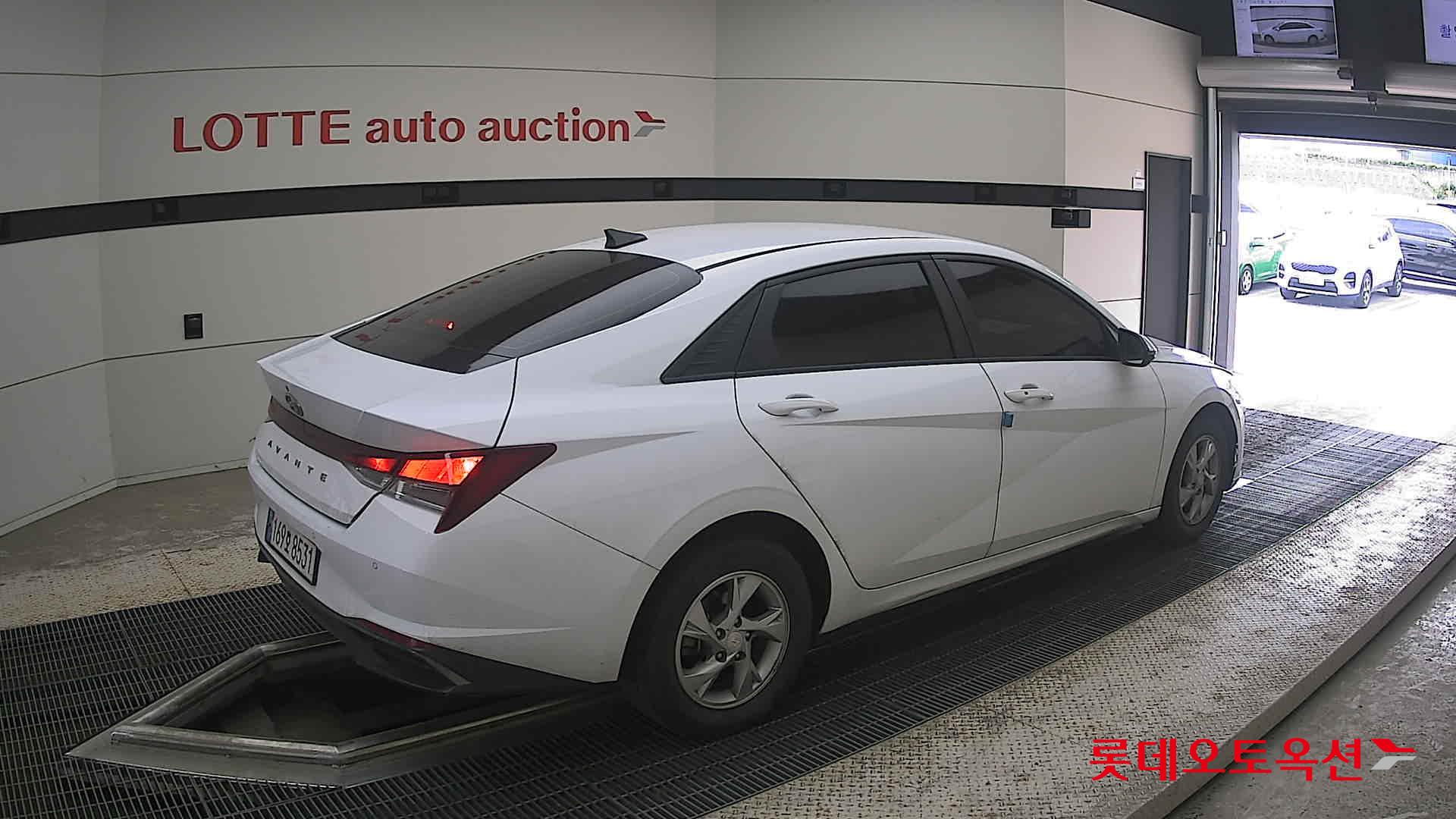 2023 - hyundai avante