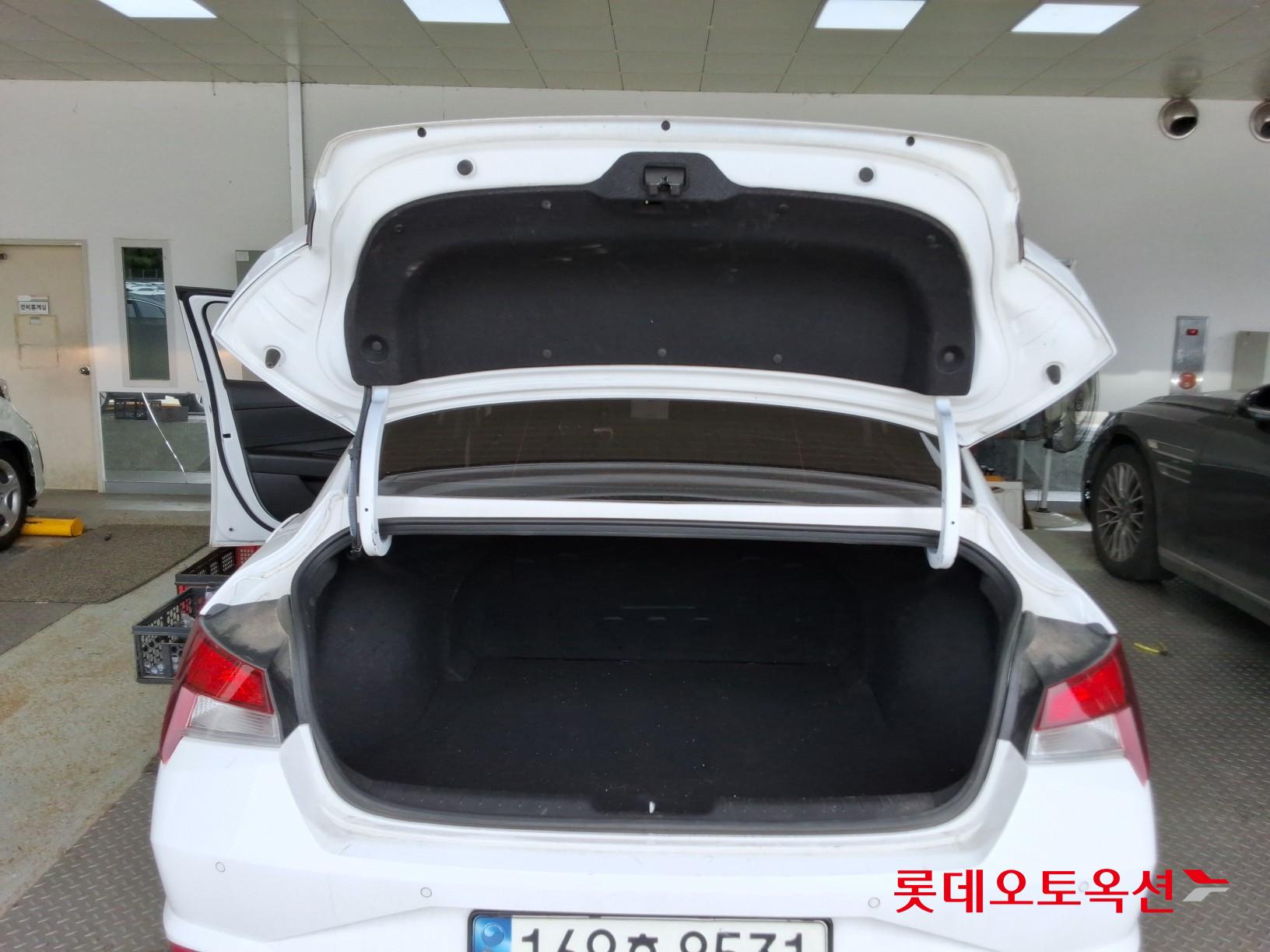 2023 - hyundai avante