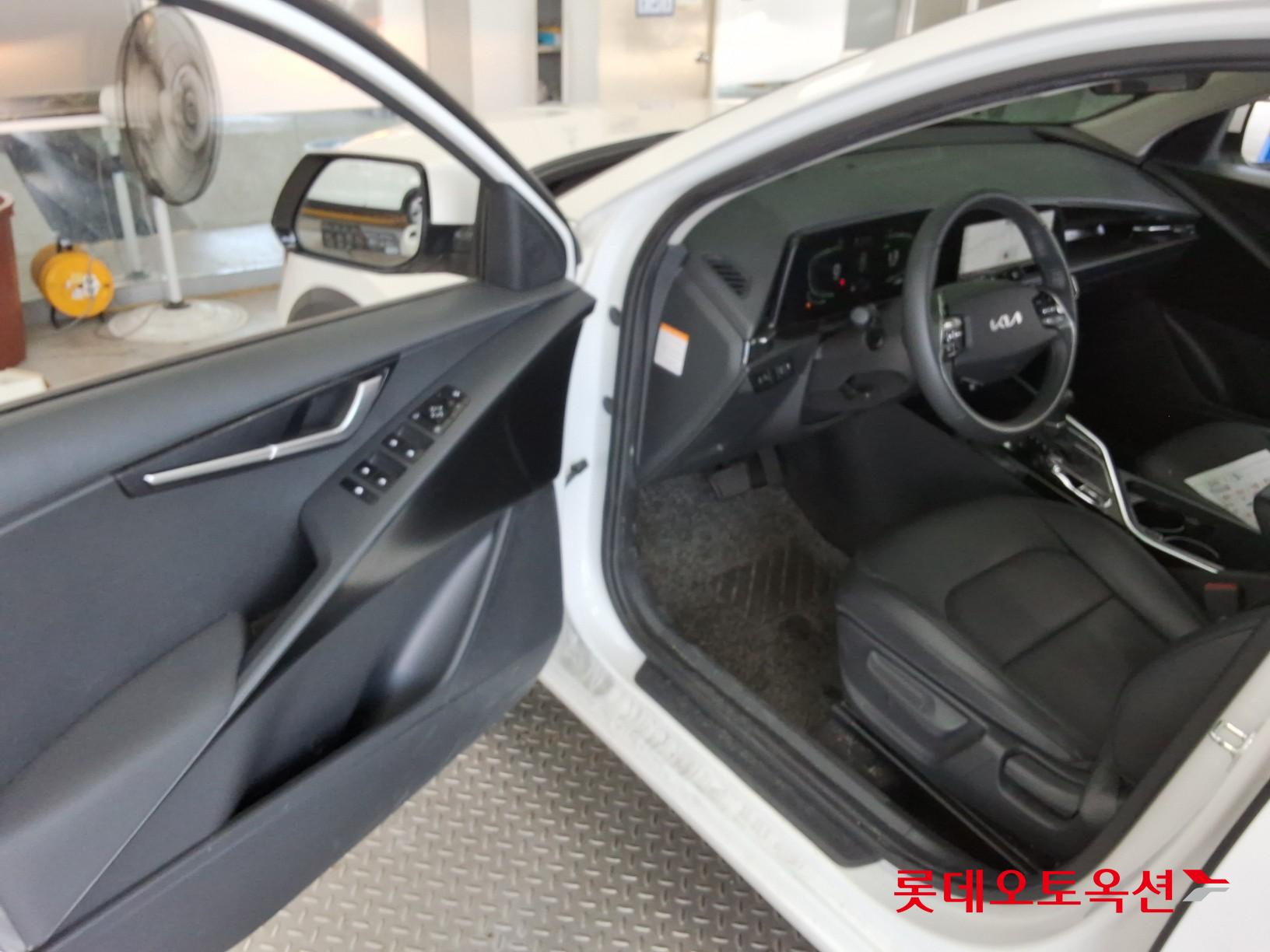 2022 - kia niro