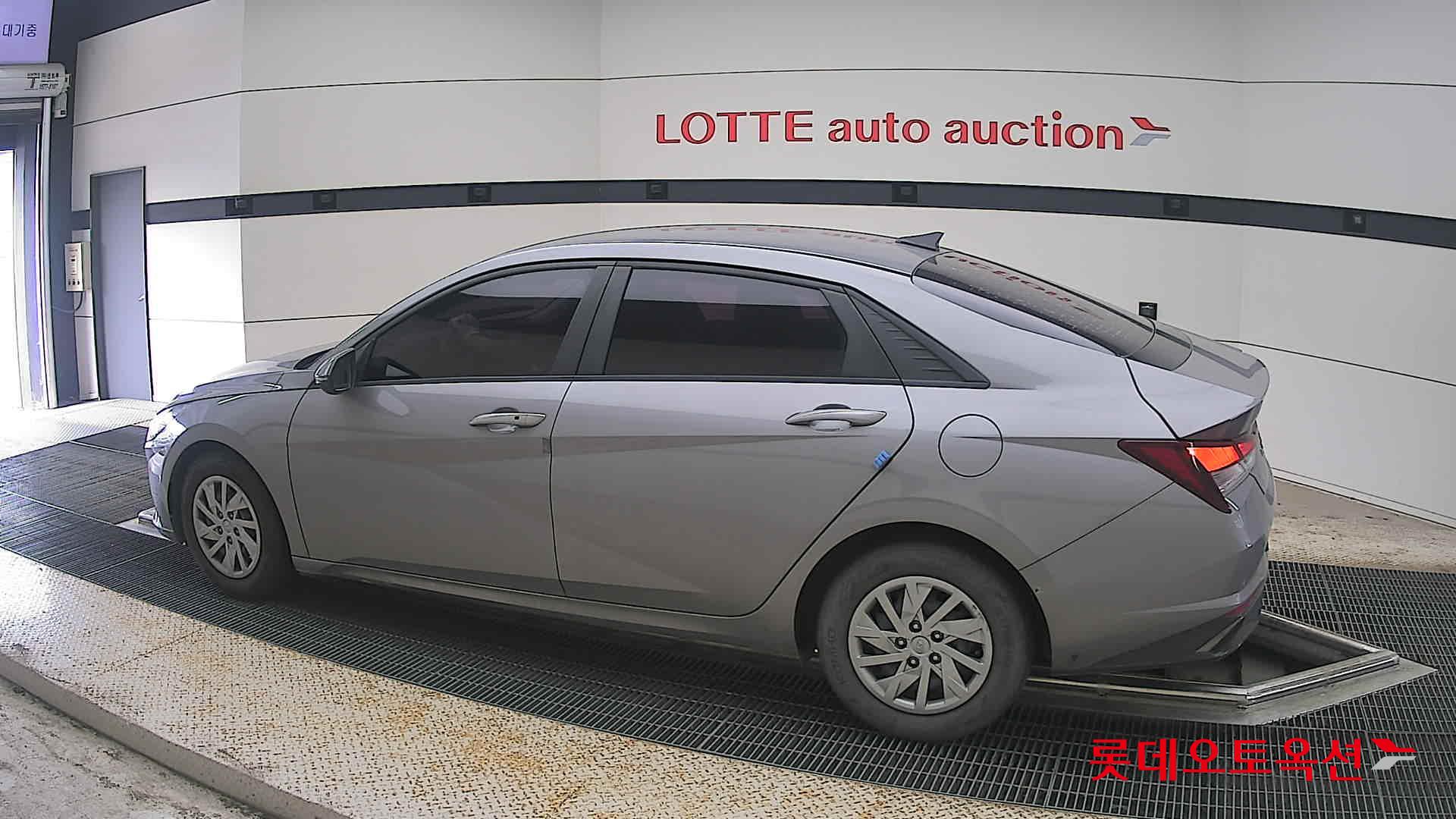 2021 - hyundai avante