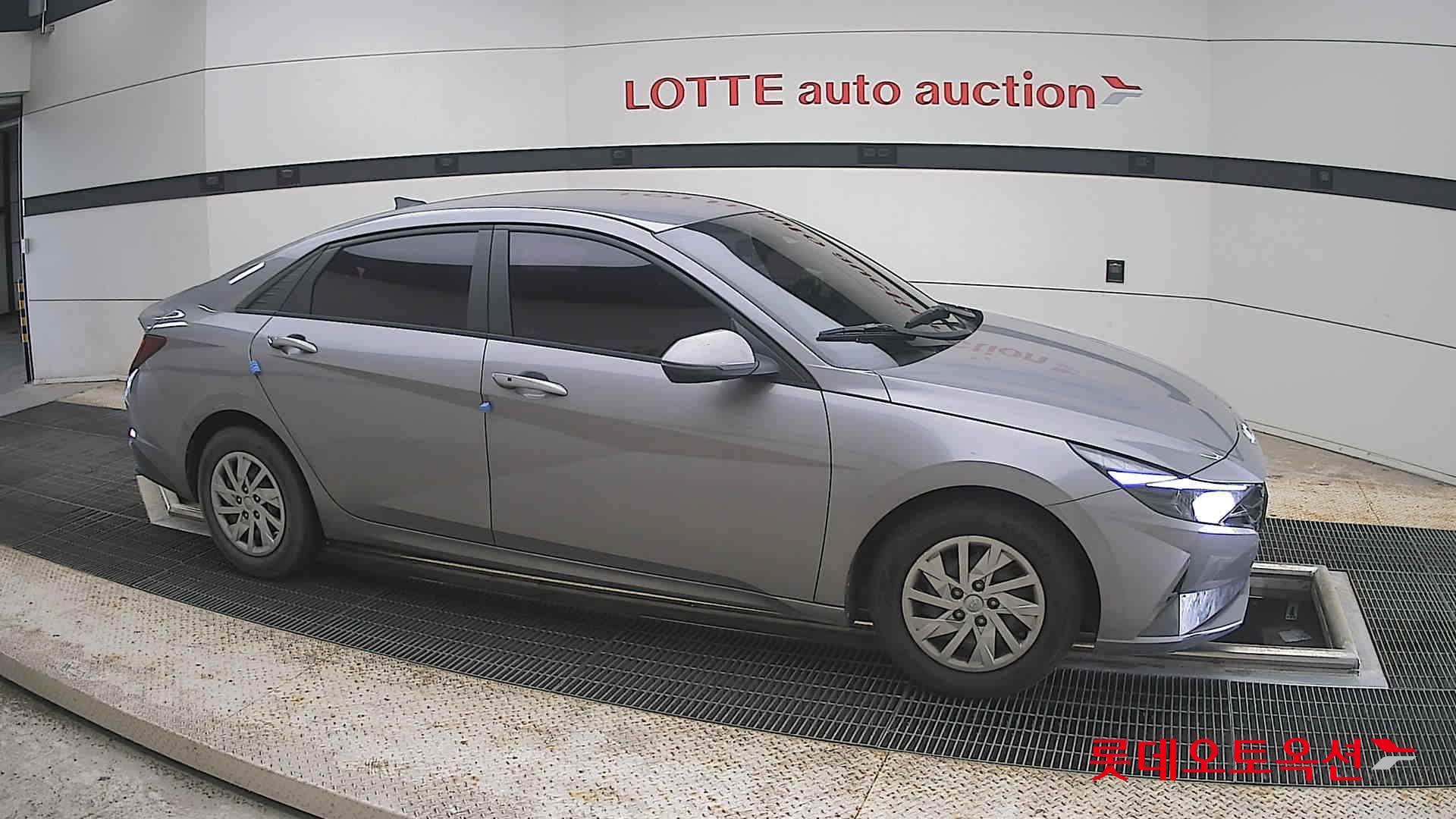 2021 - hyundai avante