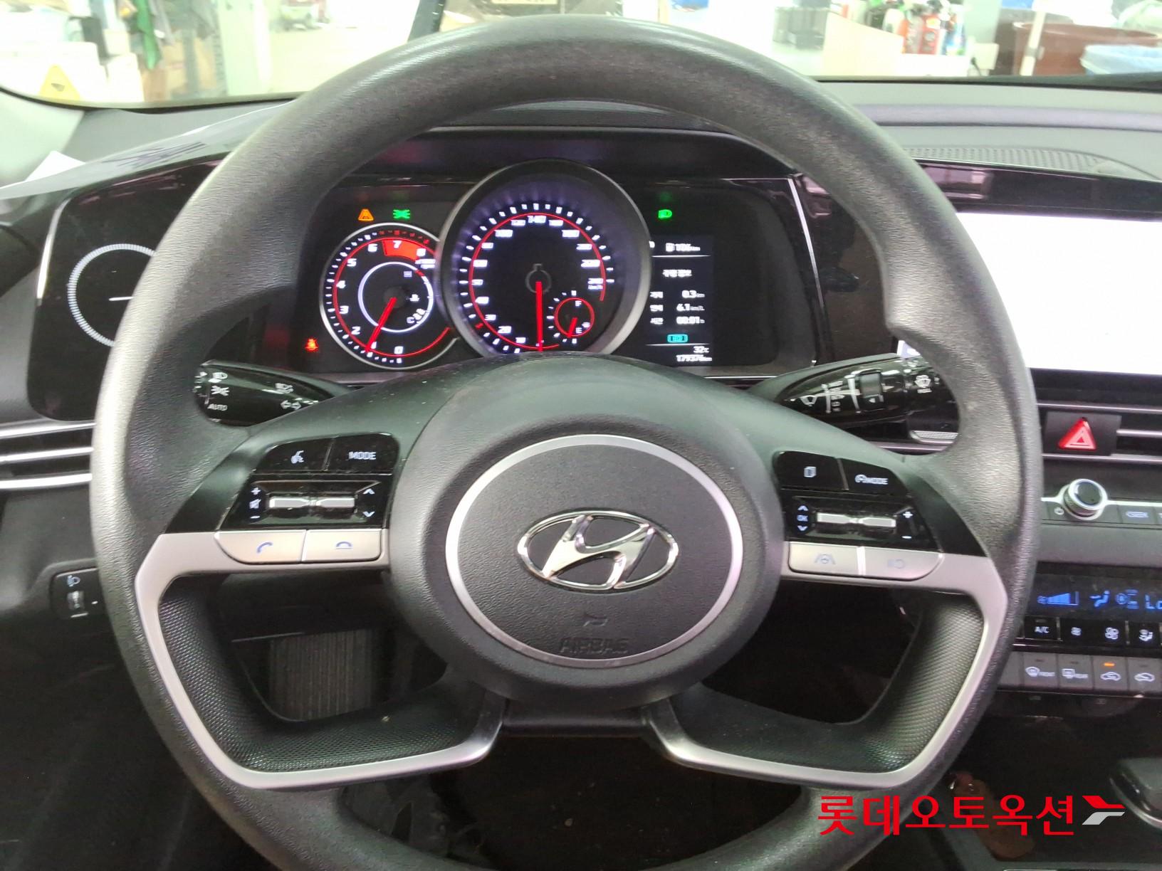 2021 - hyundai avante