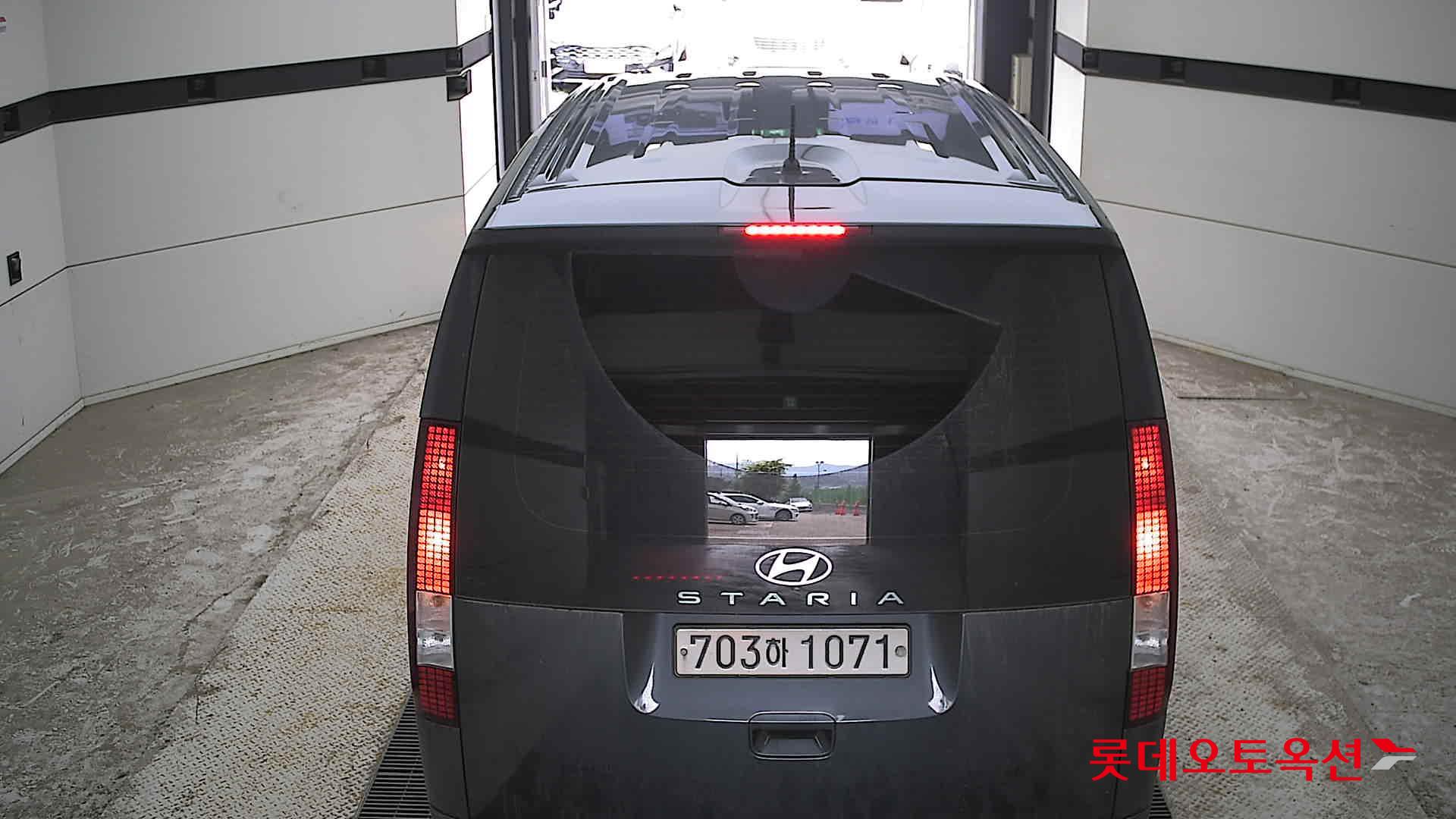 2022 - hyundai staria