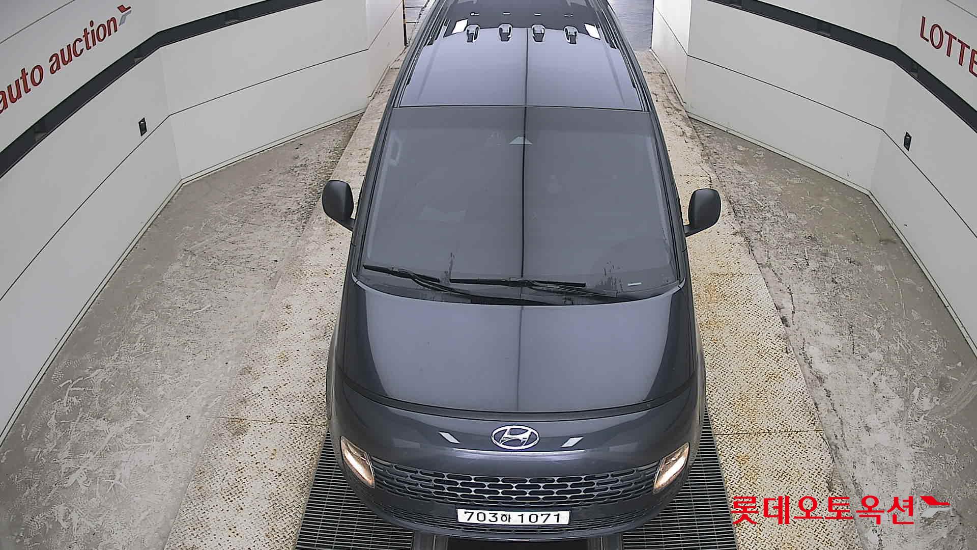 2022 - hyundai staria