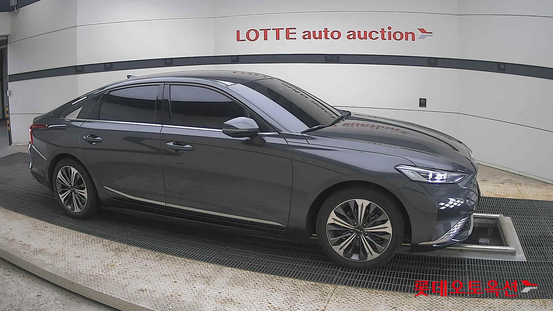 2023 - kia k8