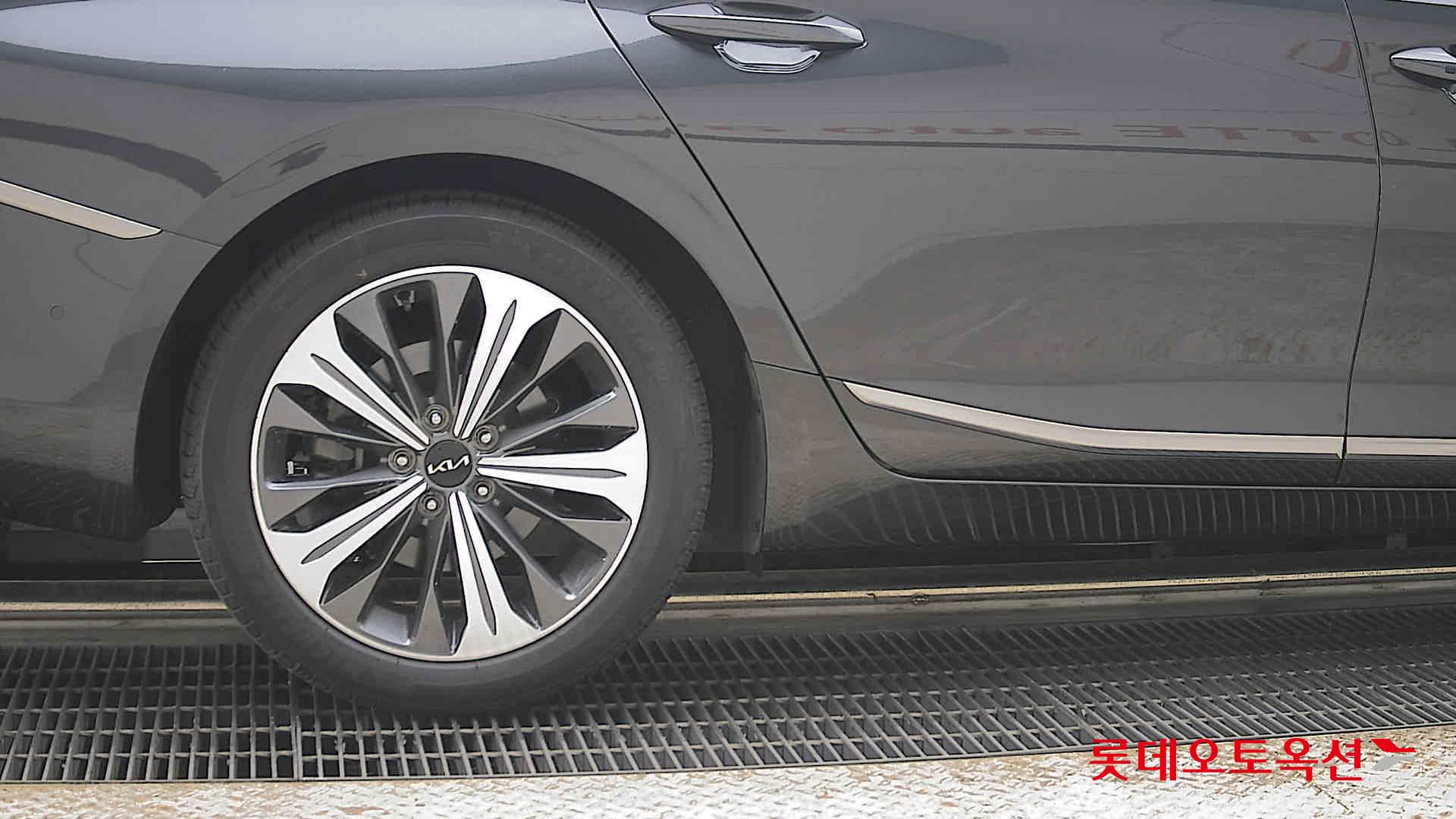 2023 - kia k8