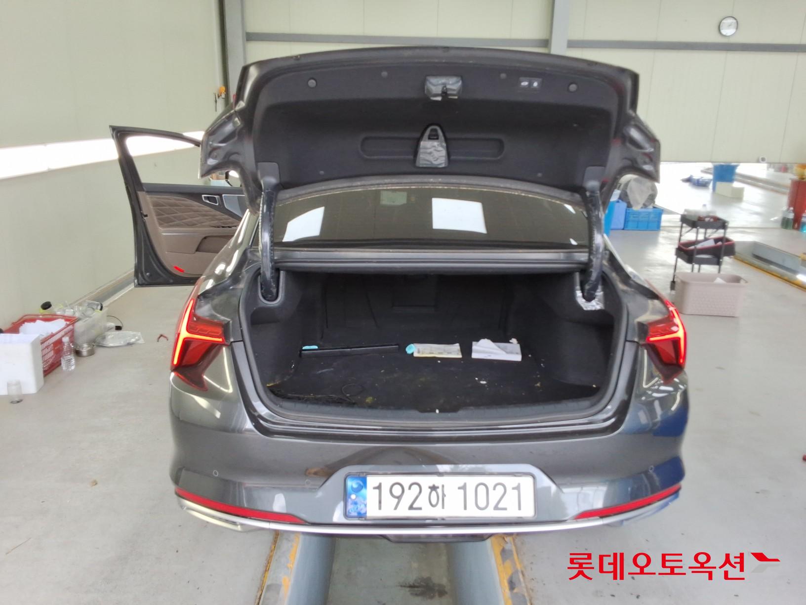 2023 - kia k8